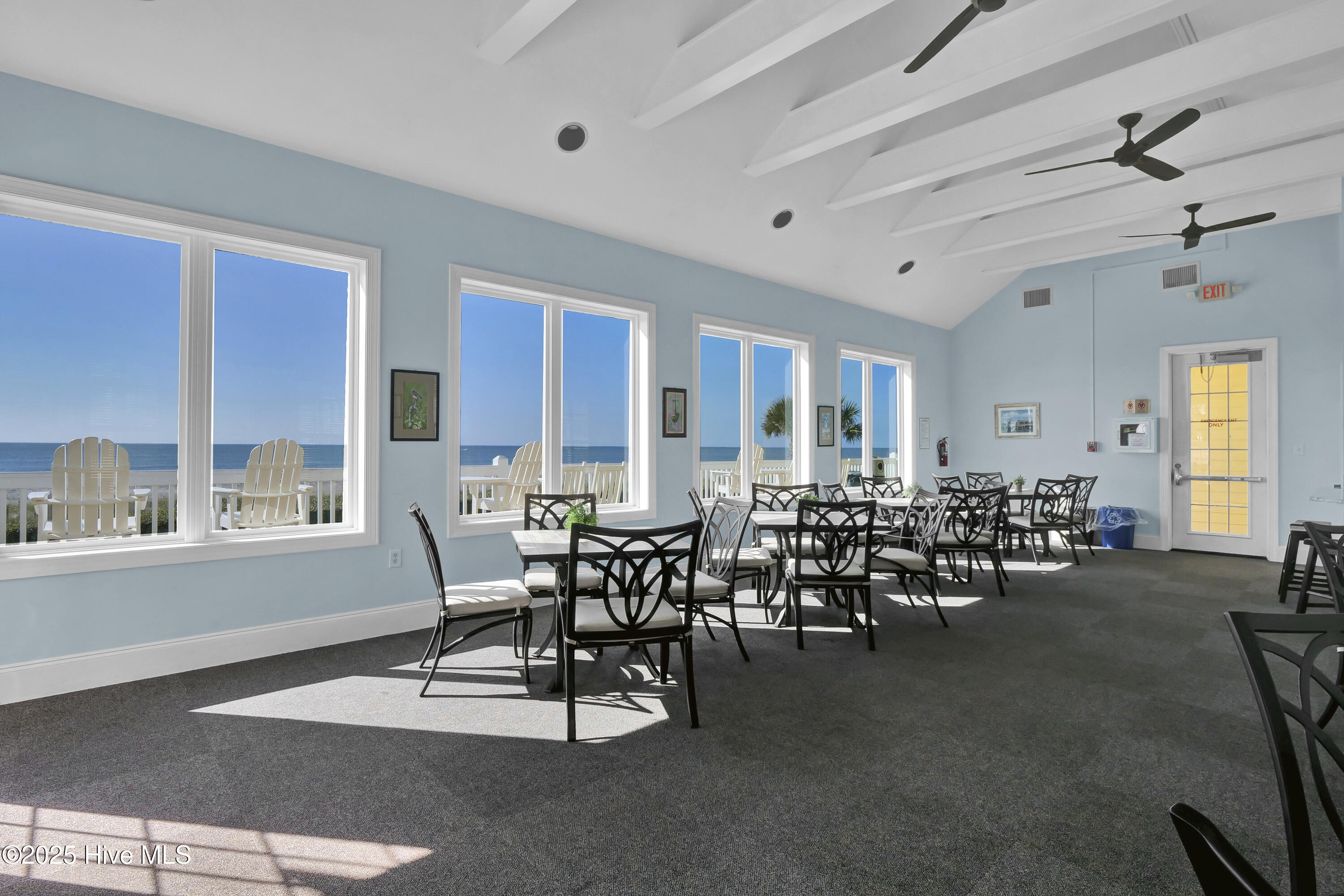 100530191 | Photo 40