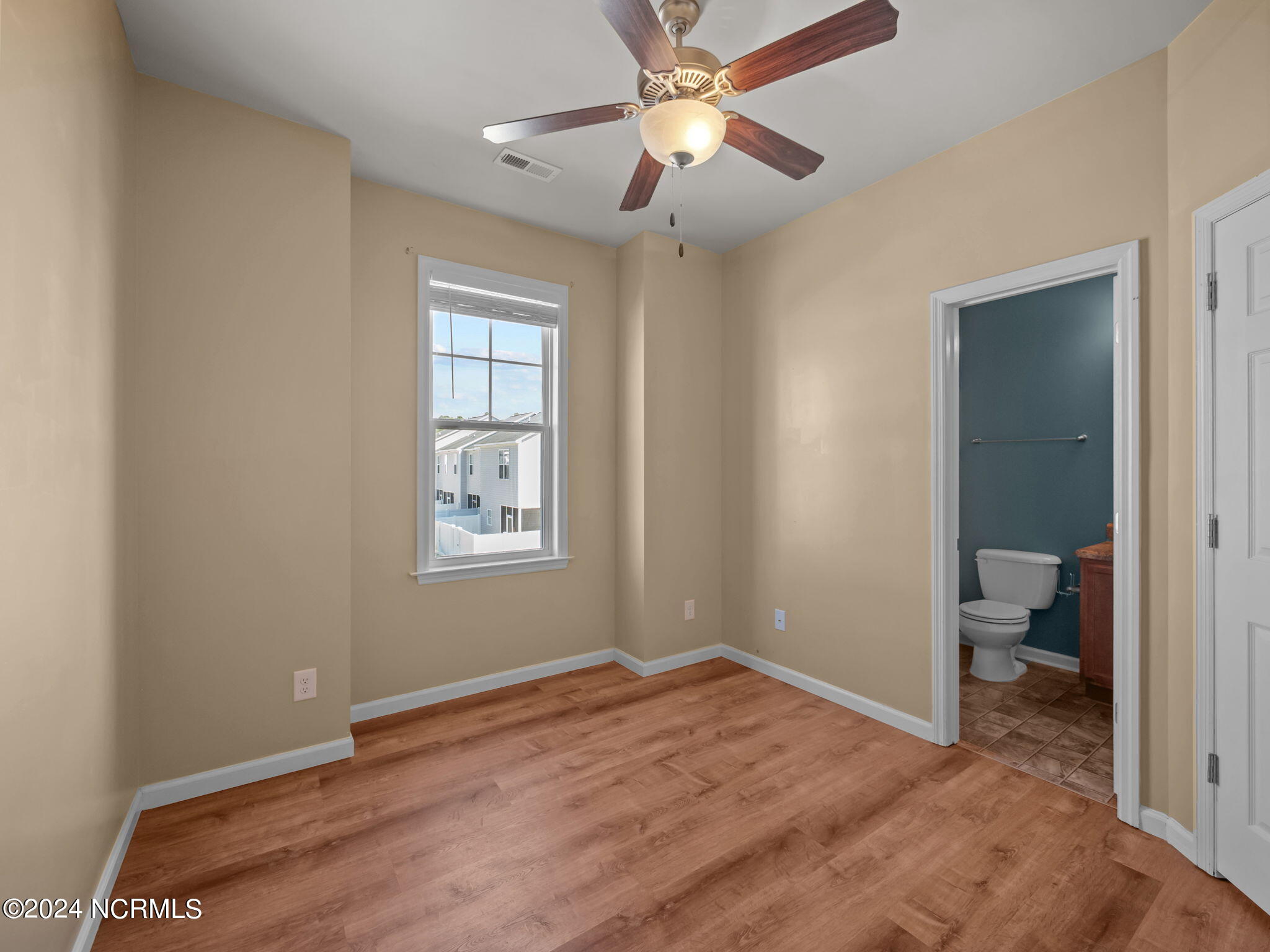 100544508 | Photo 18