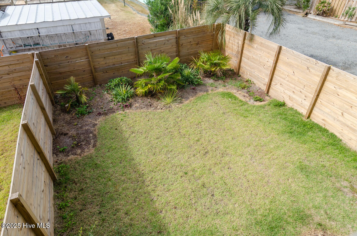 100549304 | Photo 49