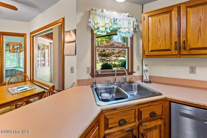 519 Country Club Drive W,Arapahoe