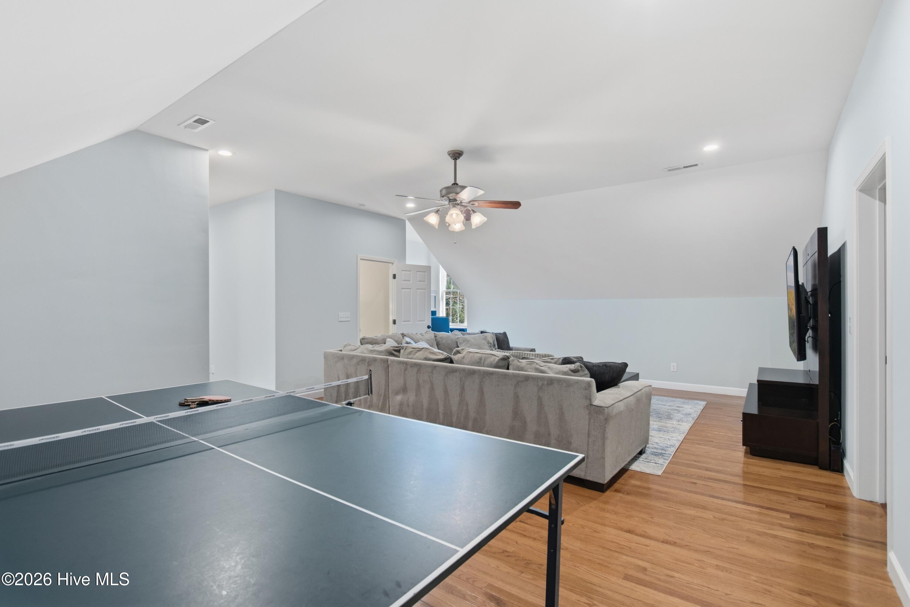 100556655 | Photo 57