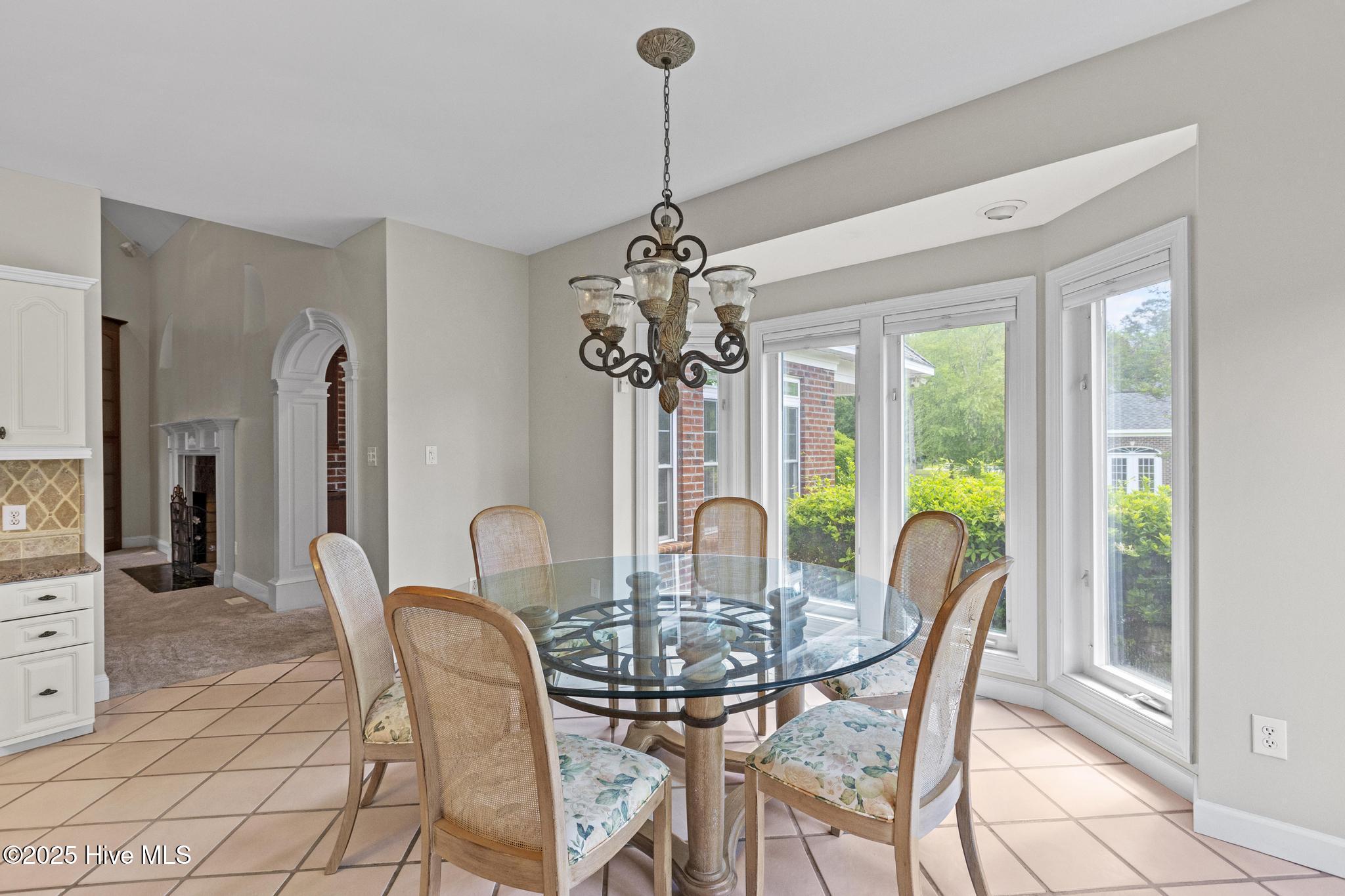 100508292 | Photo 27