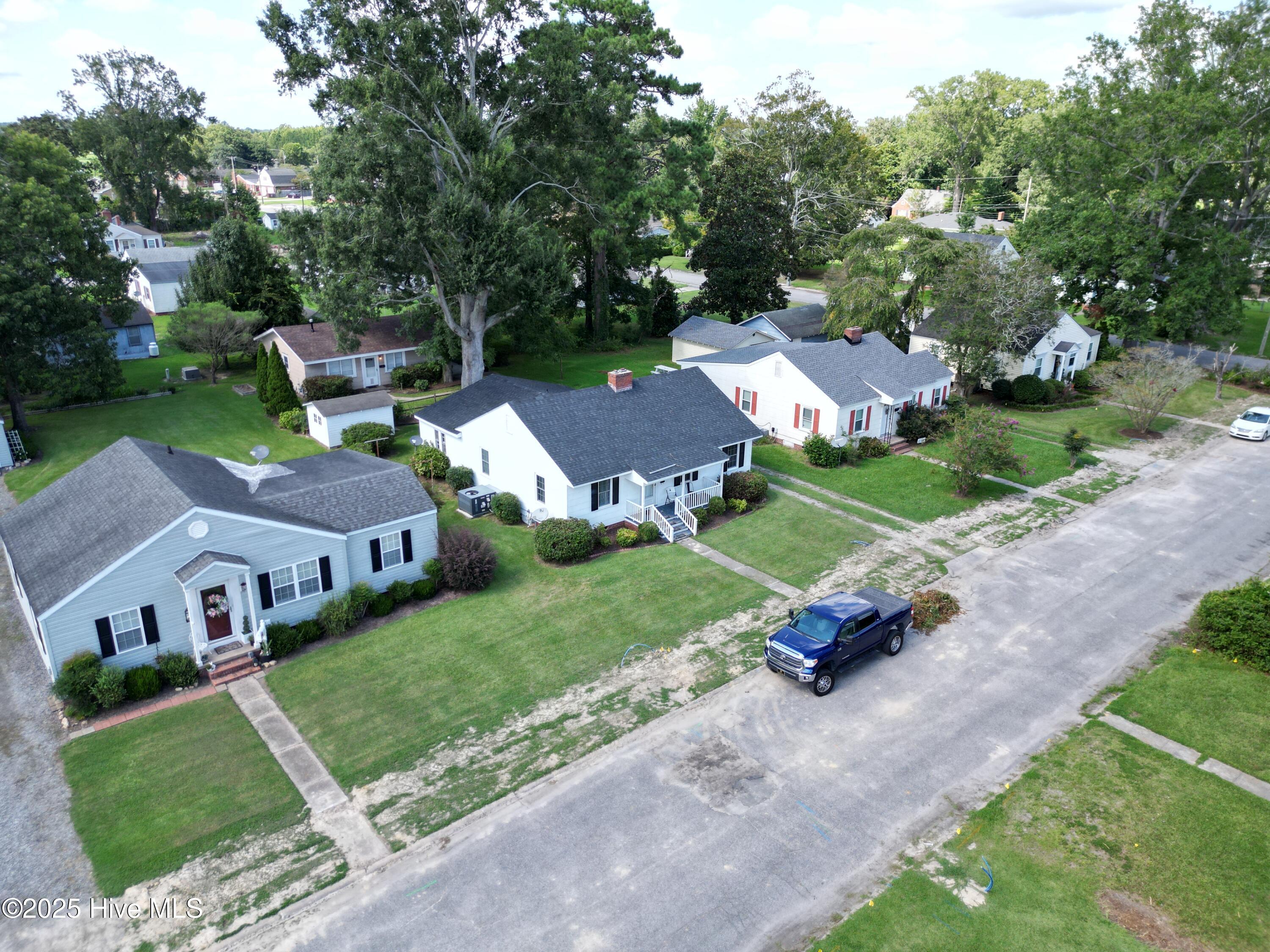 Homes for sale in Hertford, NC | 204 Woodland Cir, Hertford, NC 27944 | MLS# 100530396