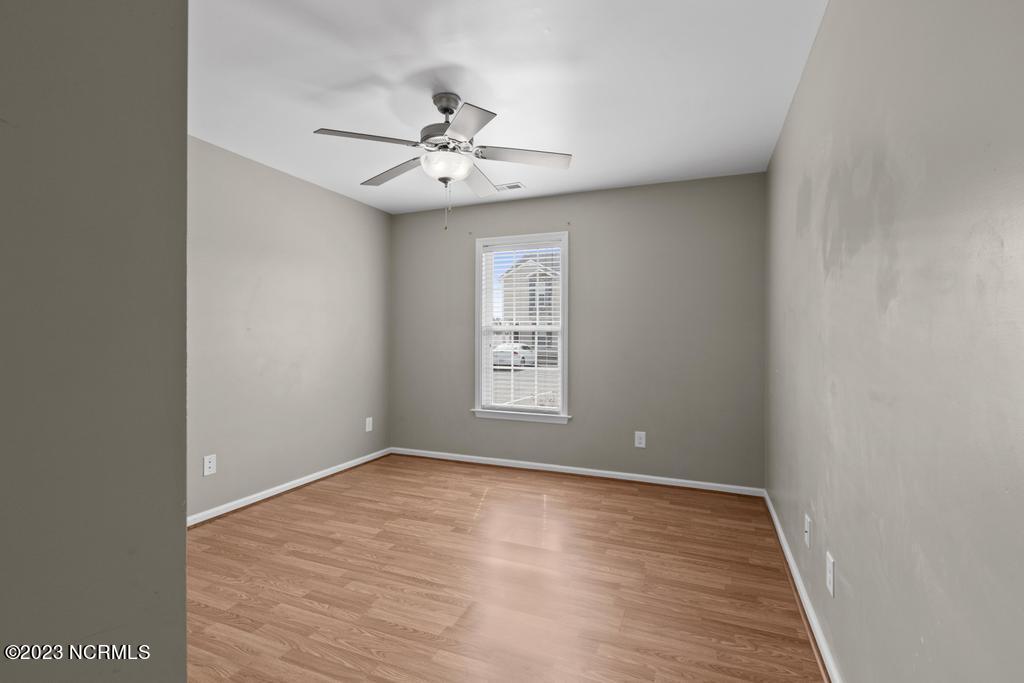 100557741 | Photo 11