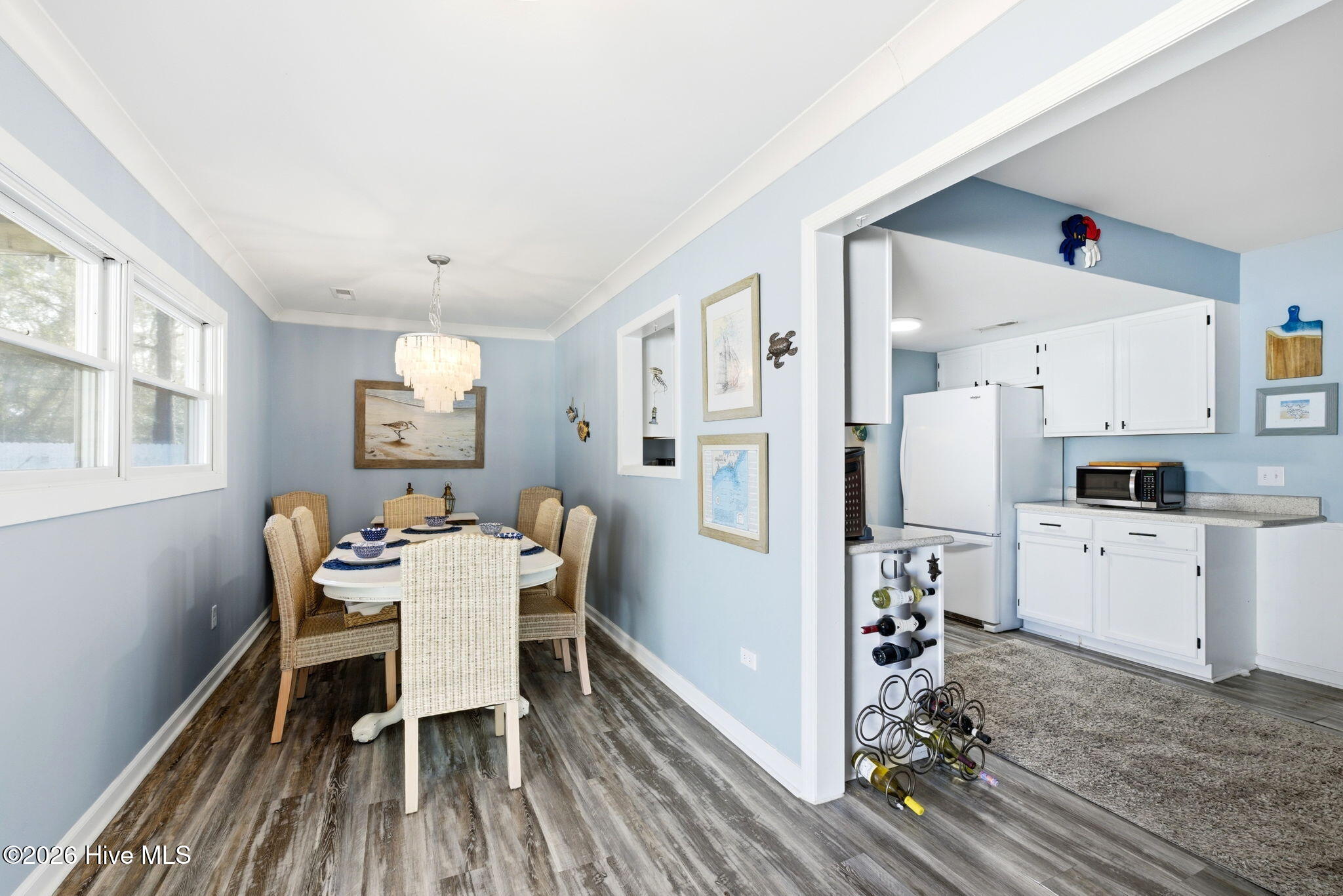 100560185 | Photo 15