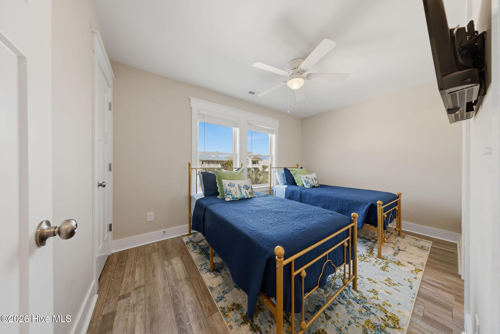 100559118 | Photo 65