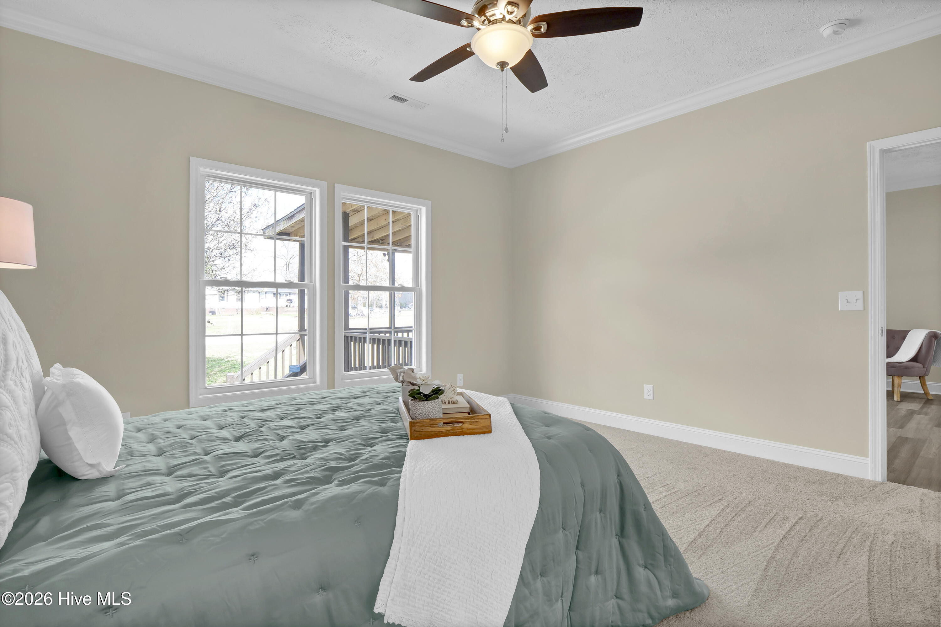 100559268 | Photo 15