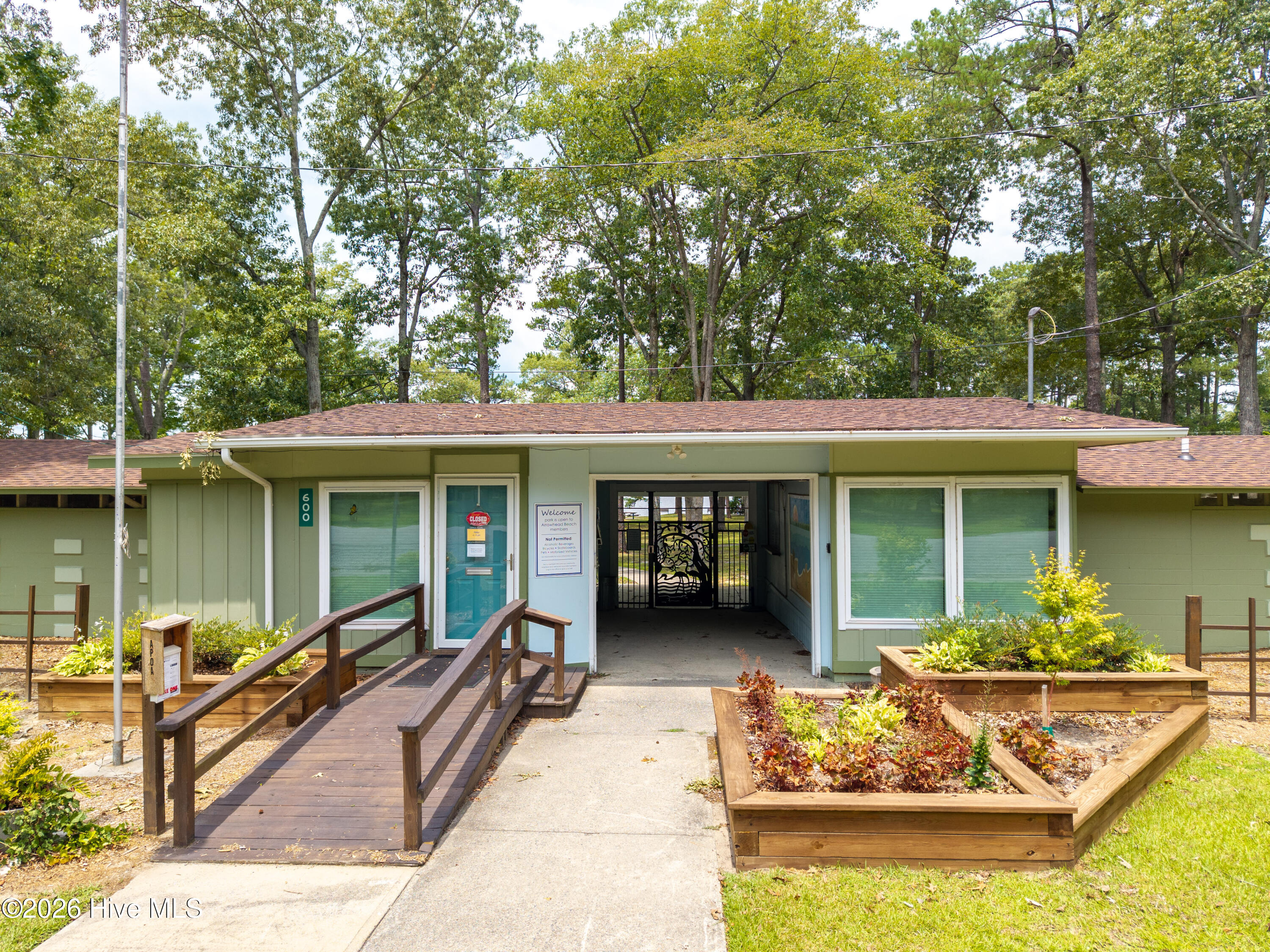 Arrowhead Club House