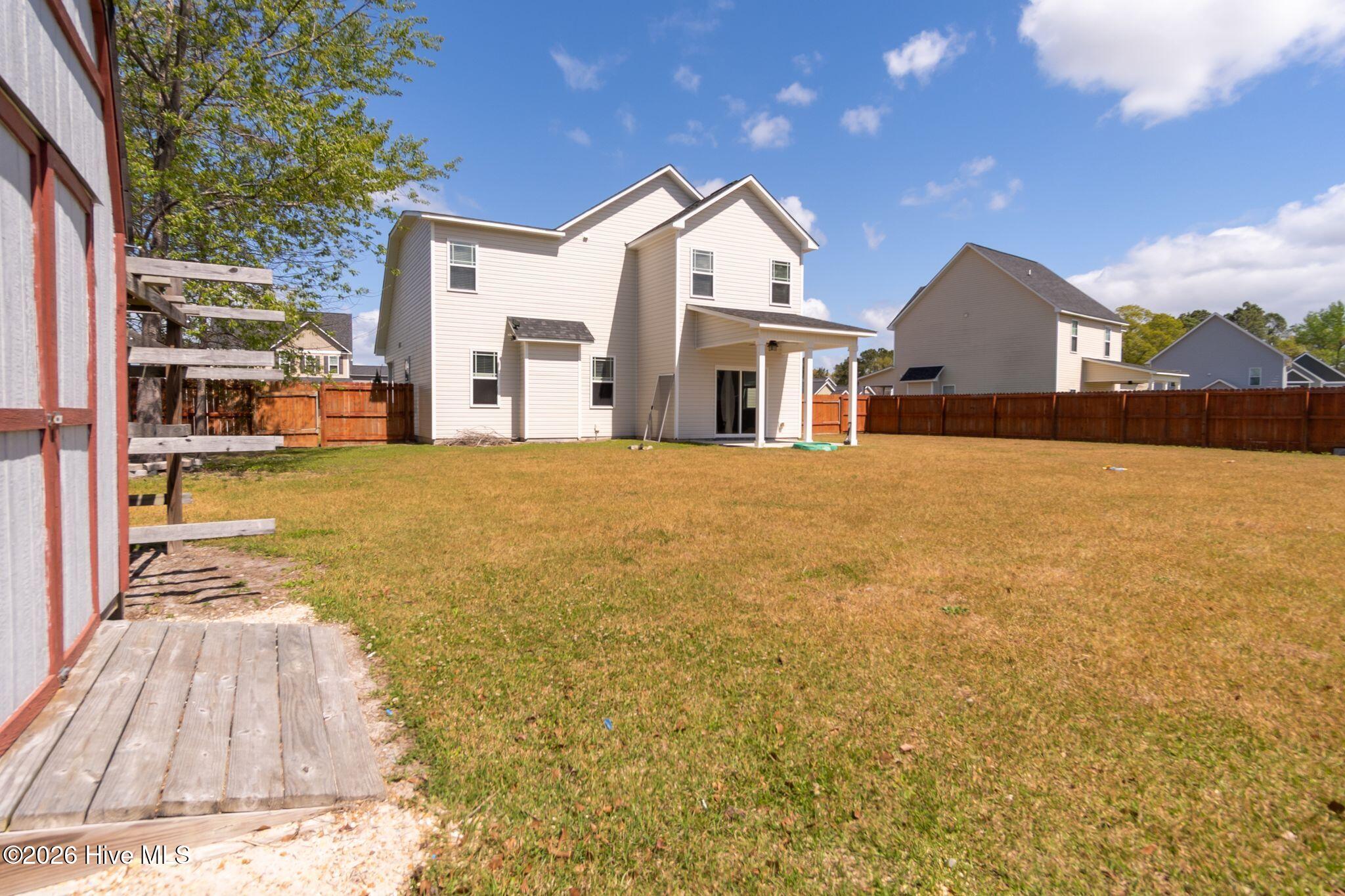 100566459 | Photo 47