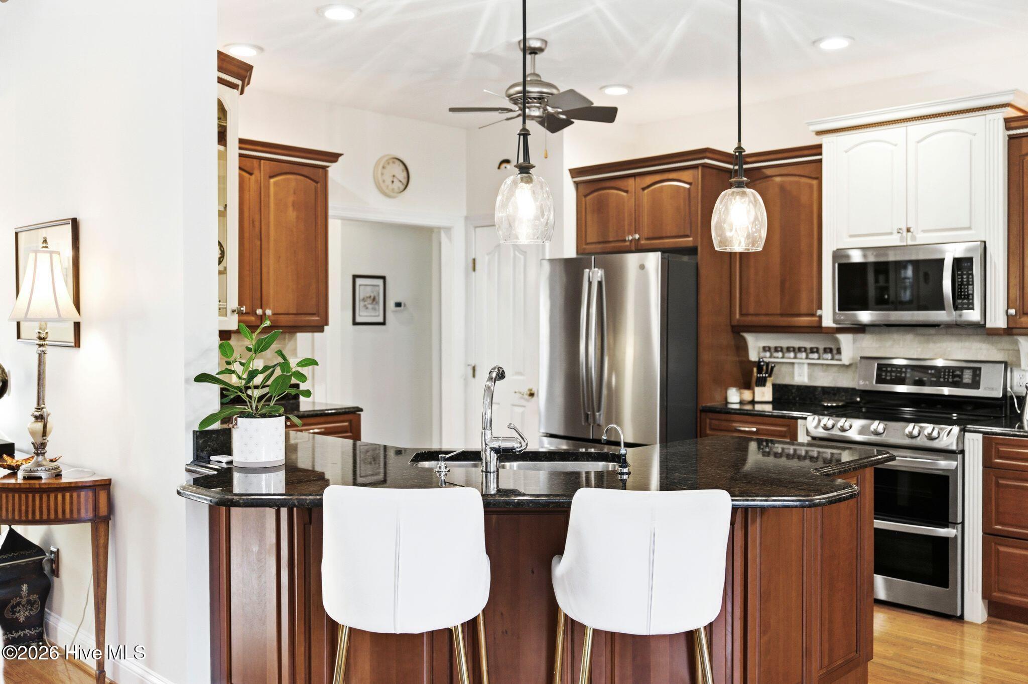 100564918 | Photo 20