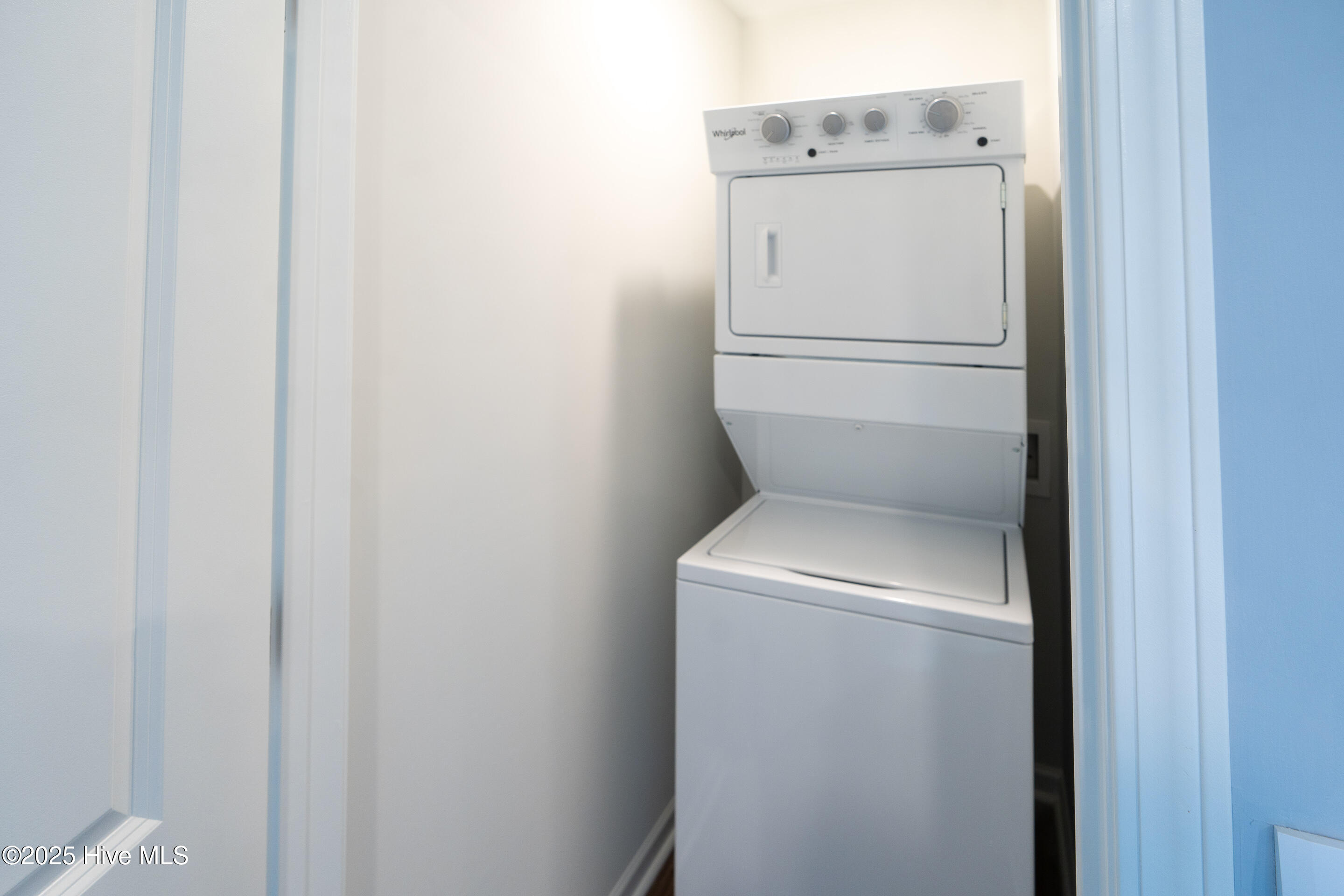 100524246 | Photo 21