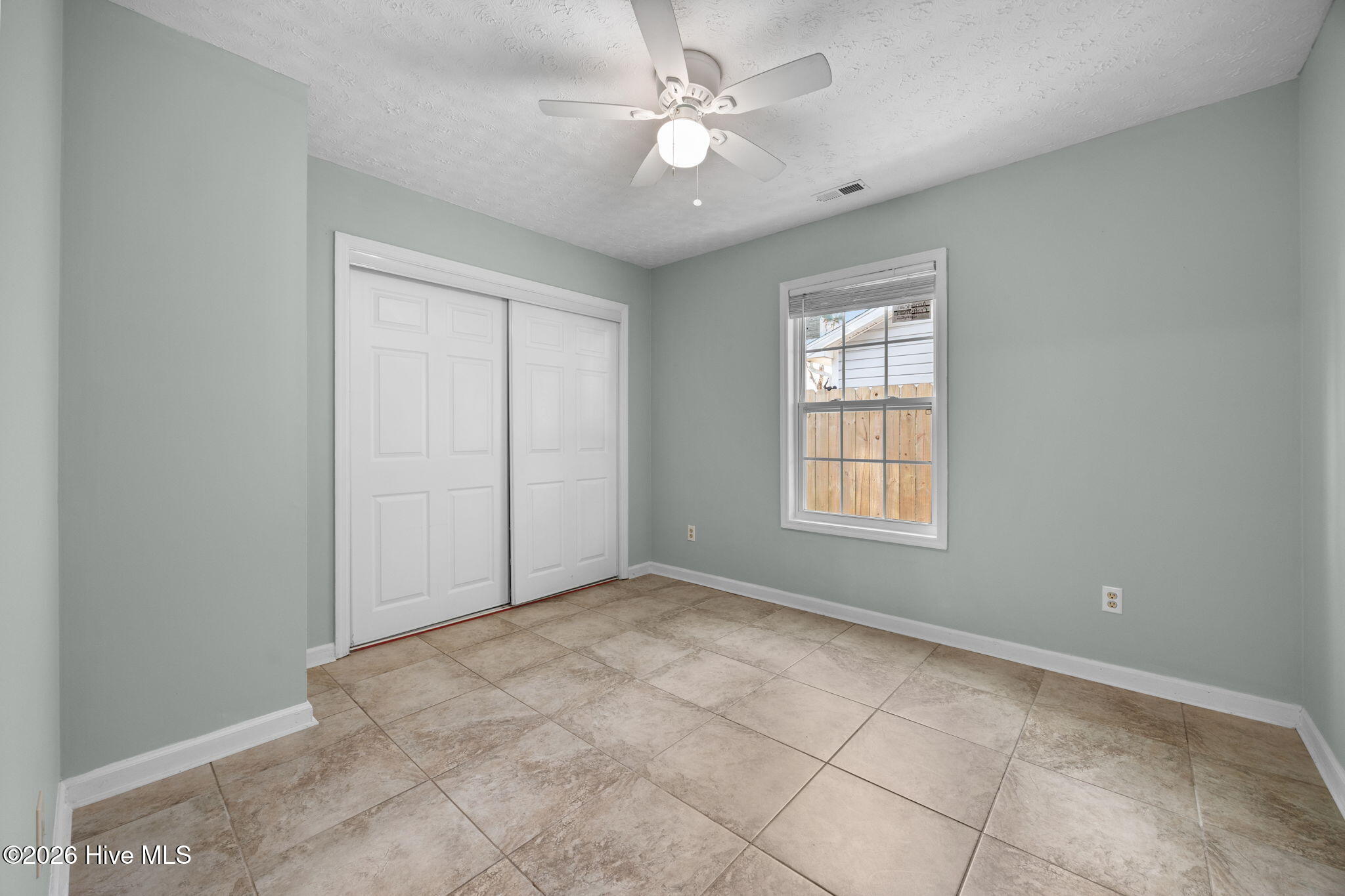 100550799 | Photo 22