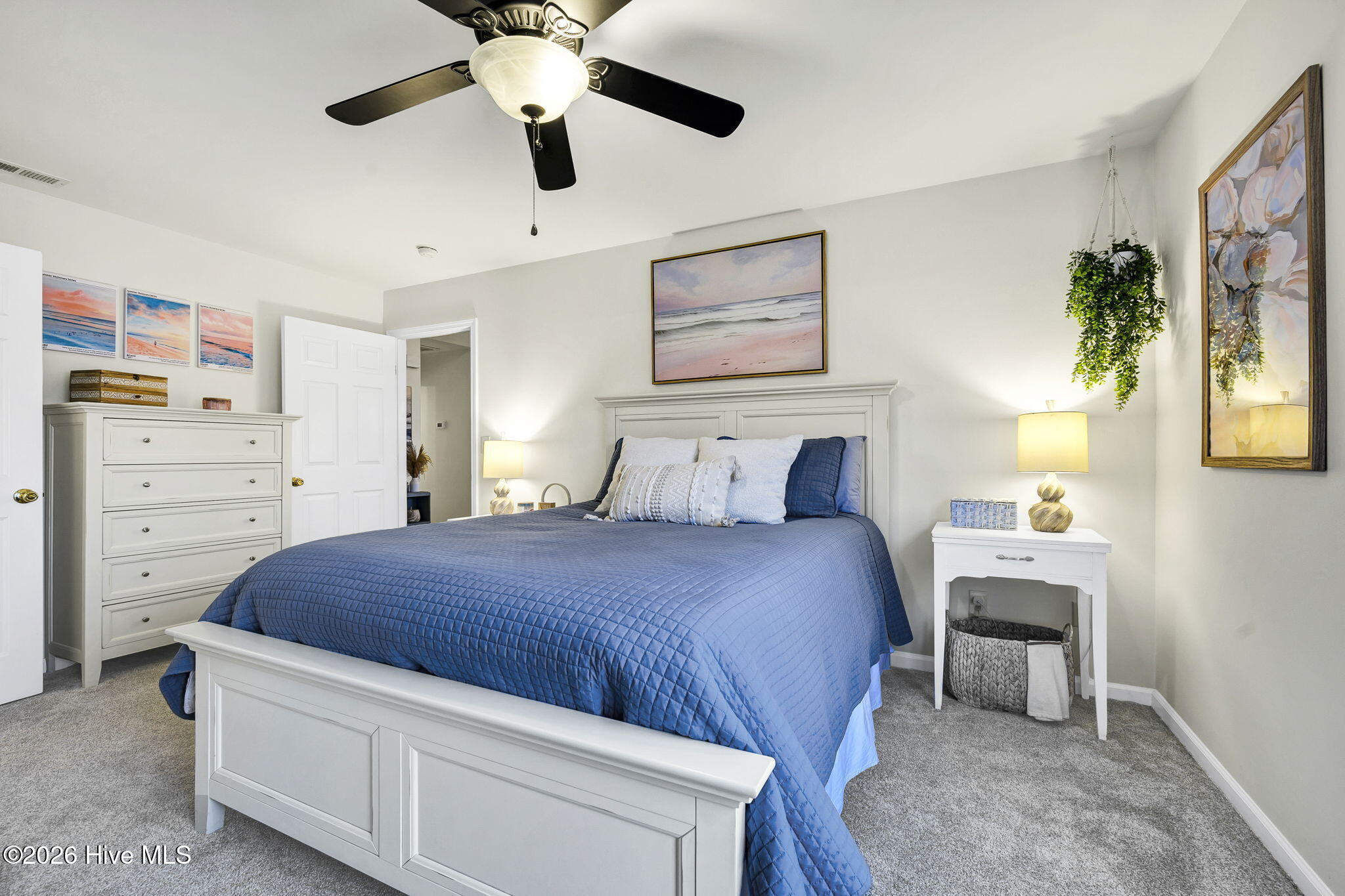 100556201 | Photo 12