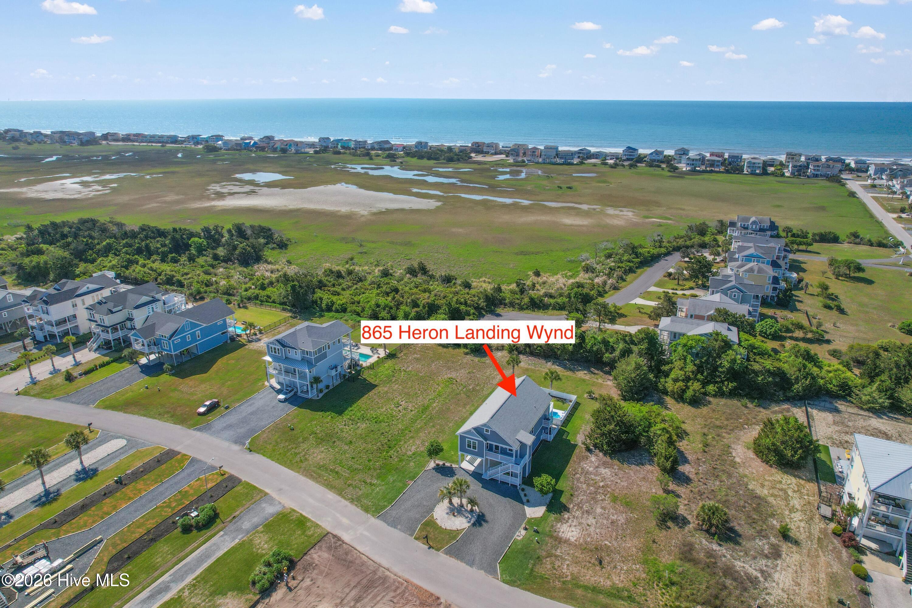 100567916 | Photo 52