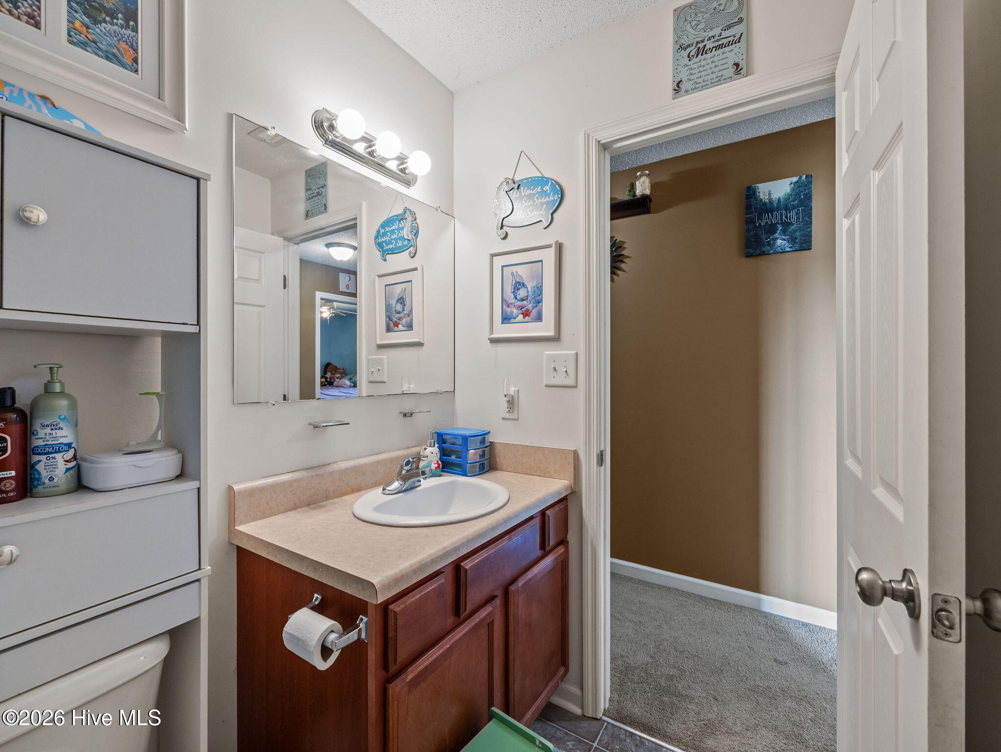 100568127 | Photo 31