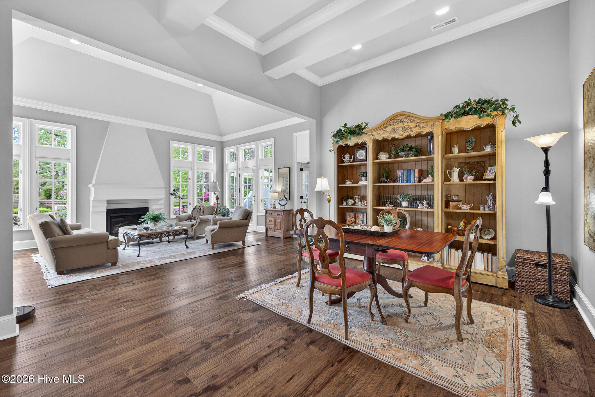 100565960 | Photo 31