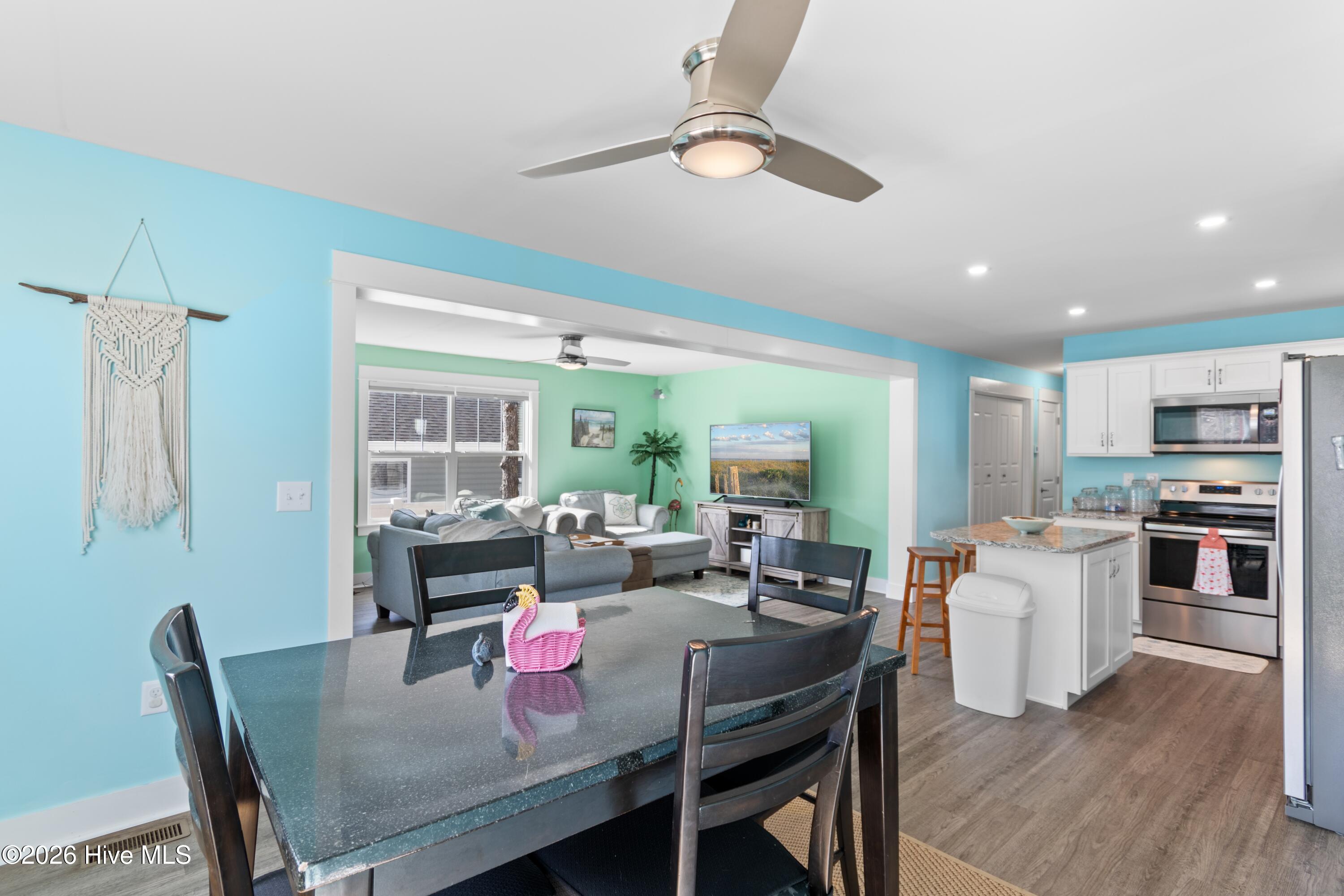 100558691 | Photo 13