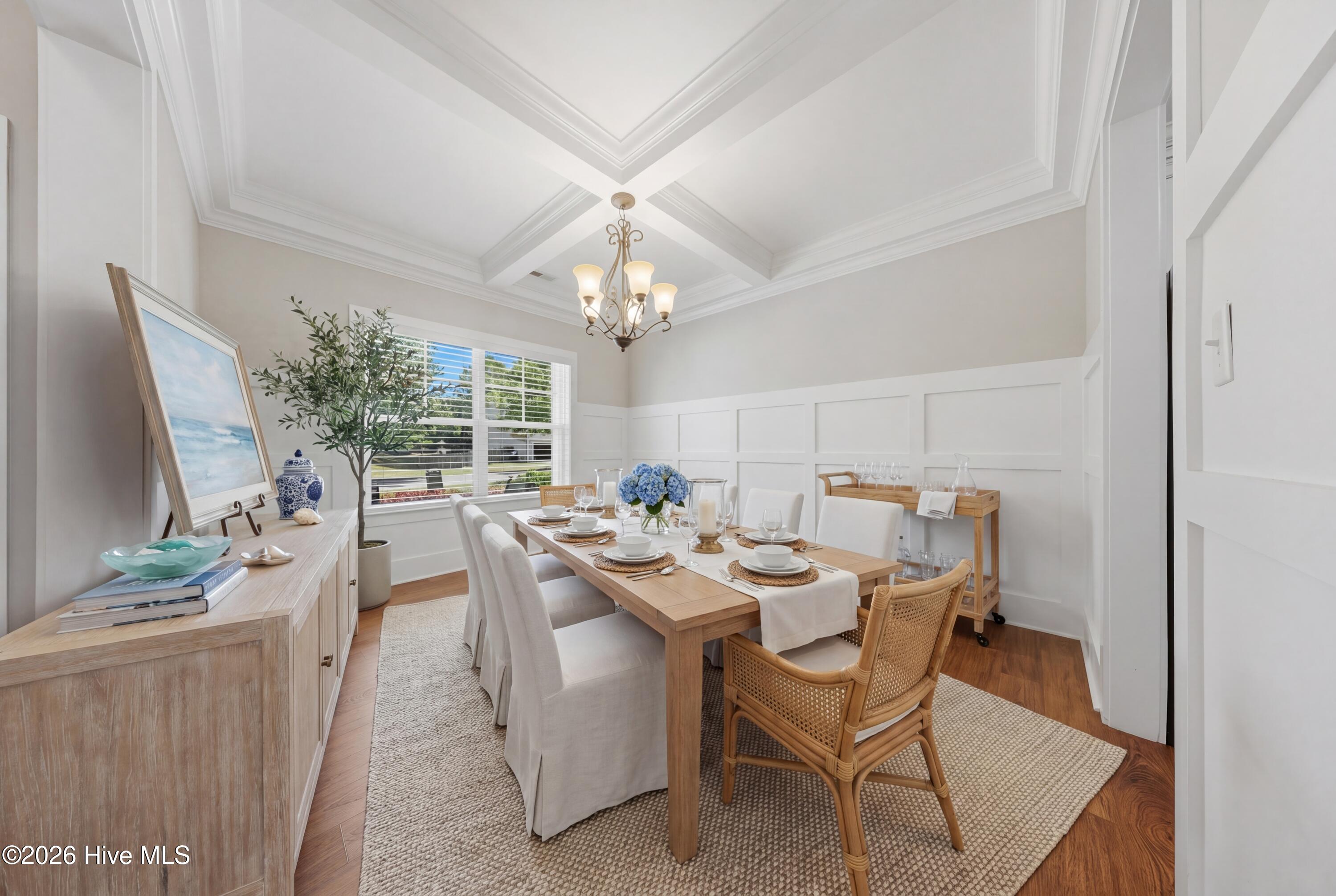 100569472 | Photo 14