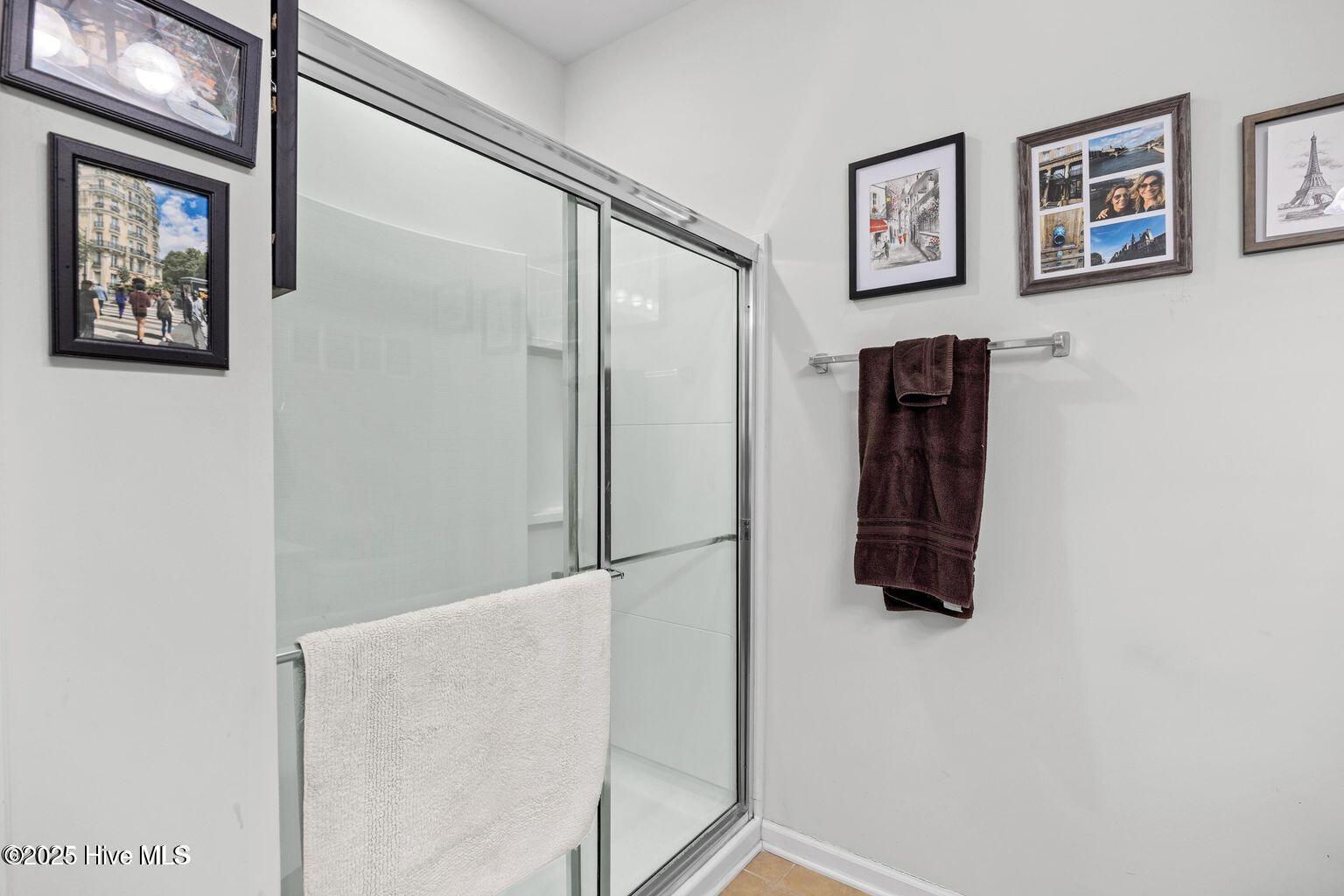 100531183 | Photo 26