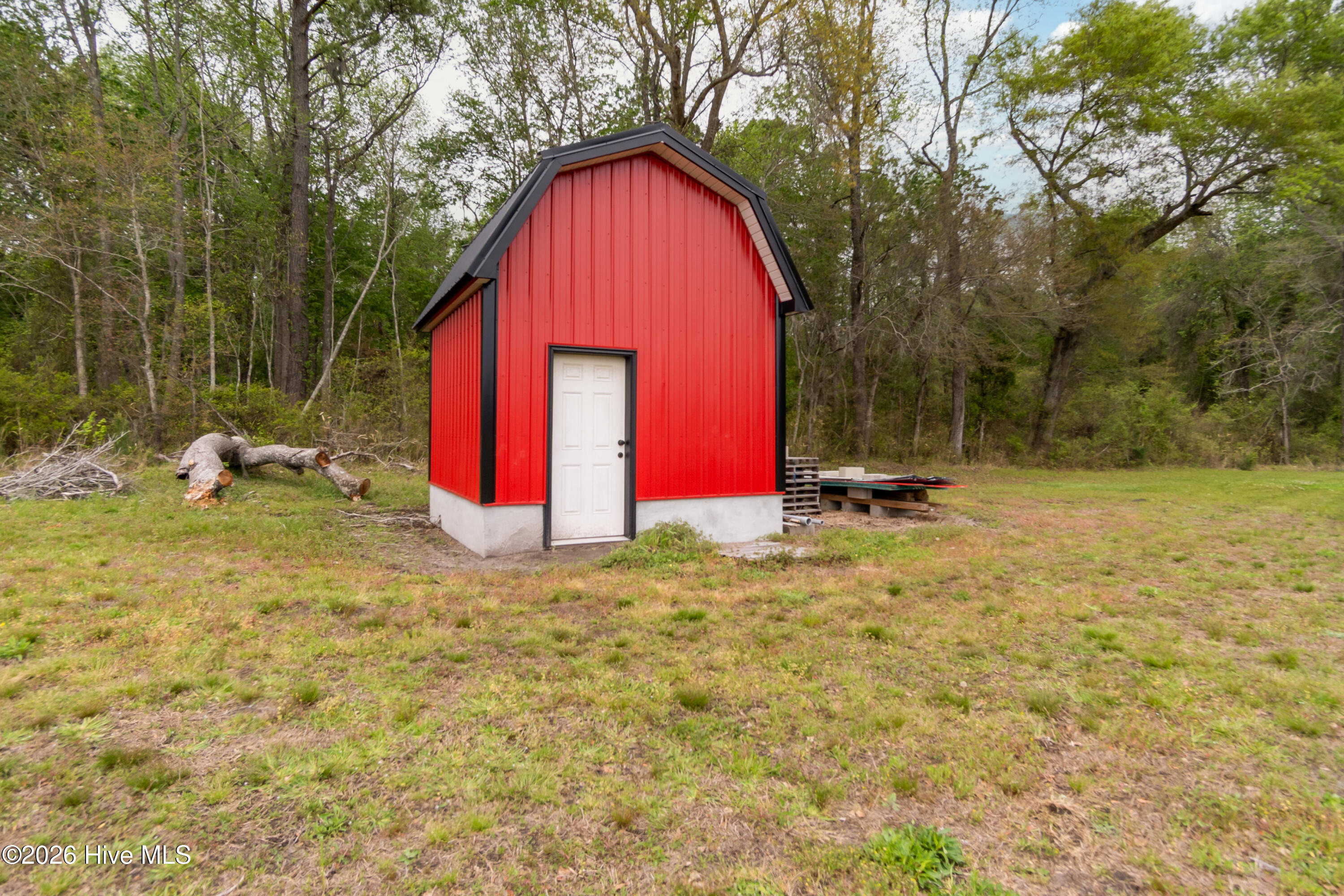 1560 White Oak River Road,Maysville