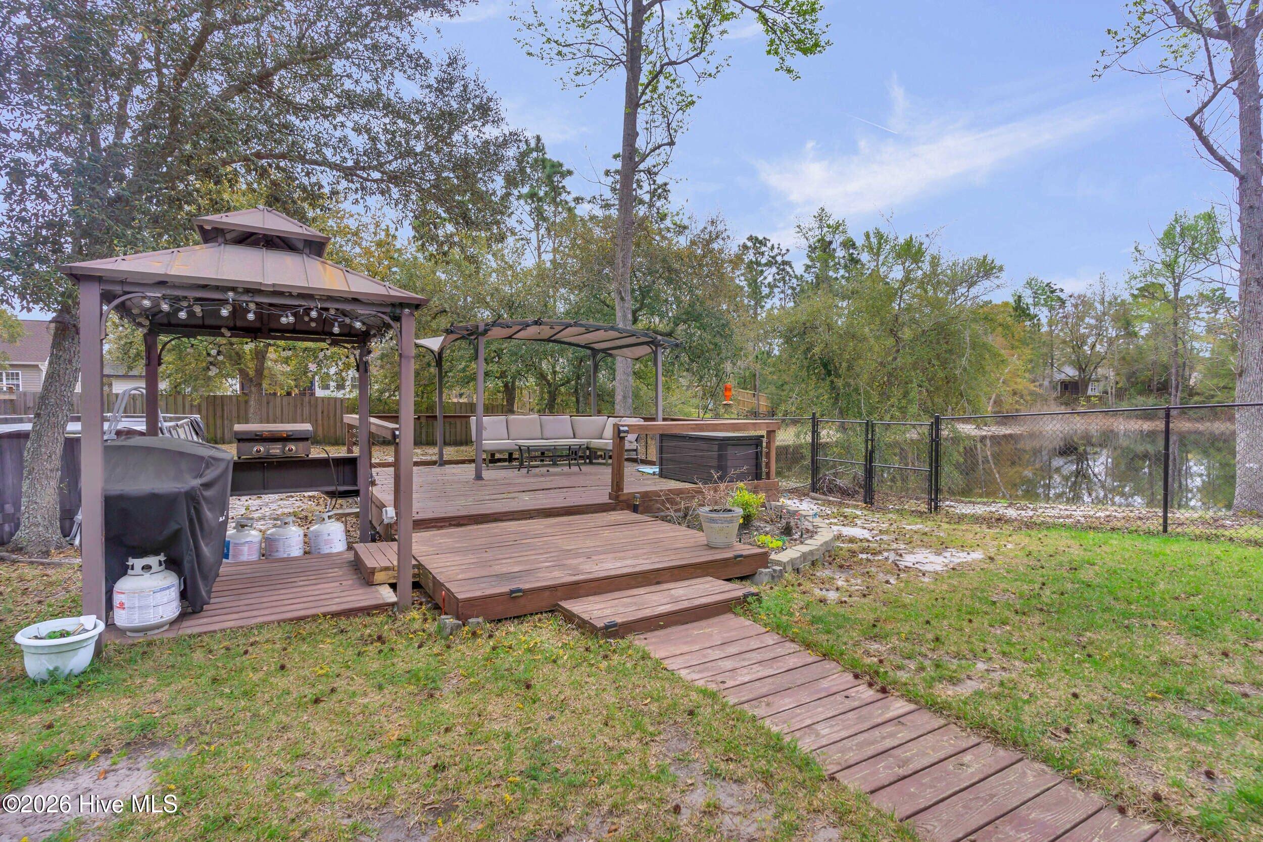 100553033 | Photo 33