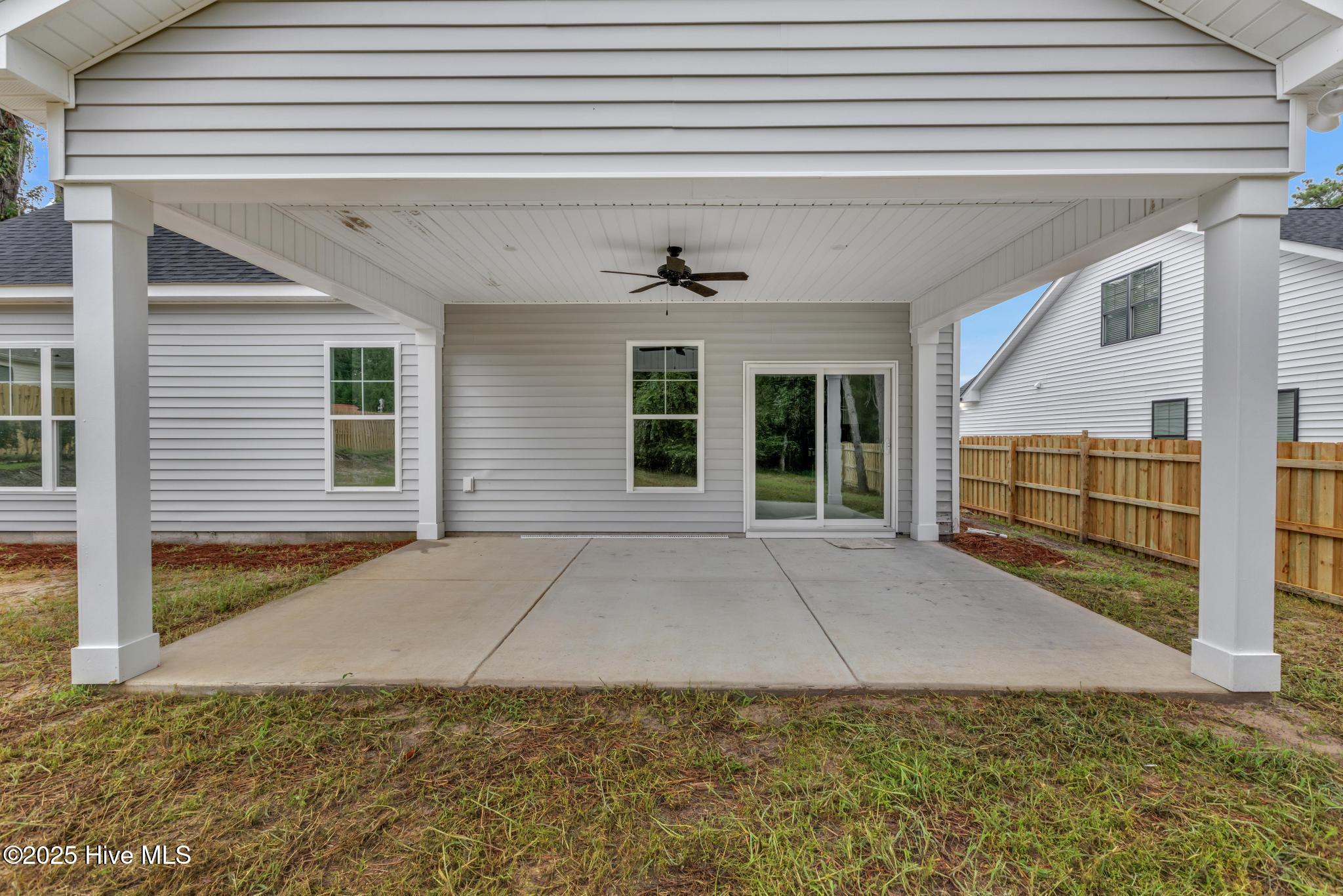 100537116 | Photo 32