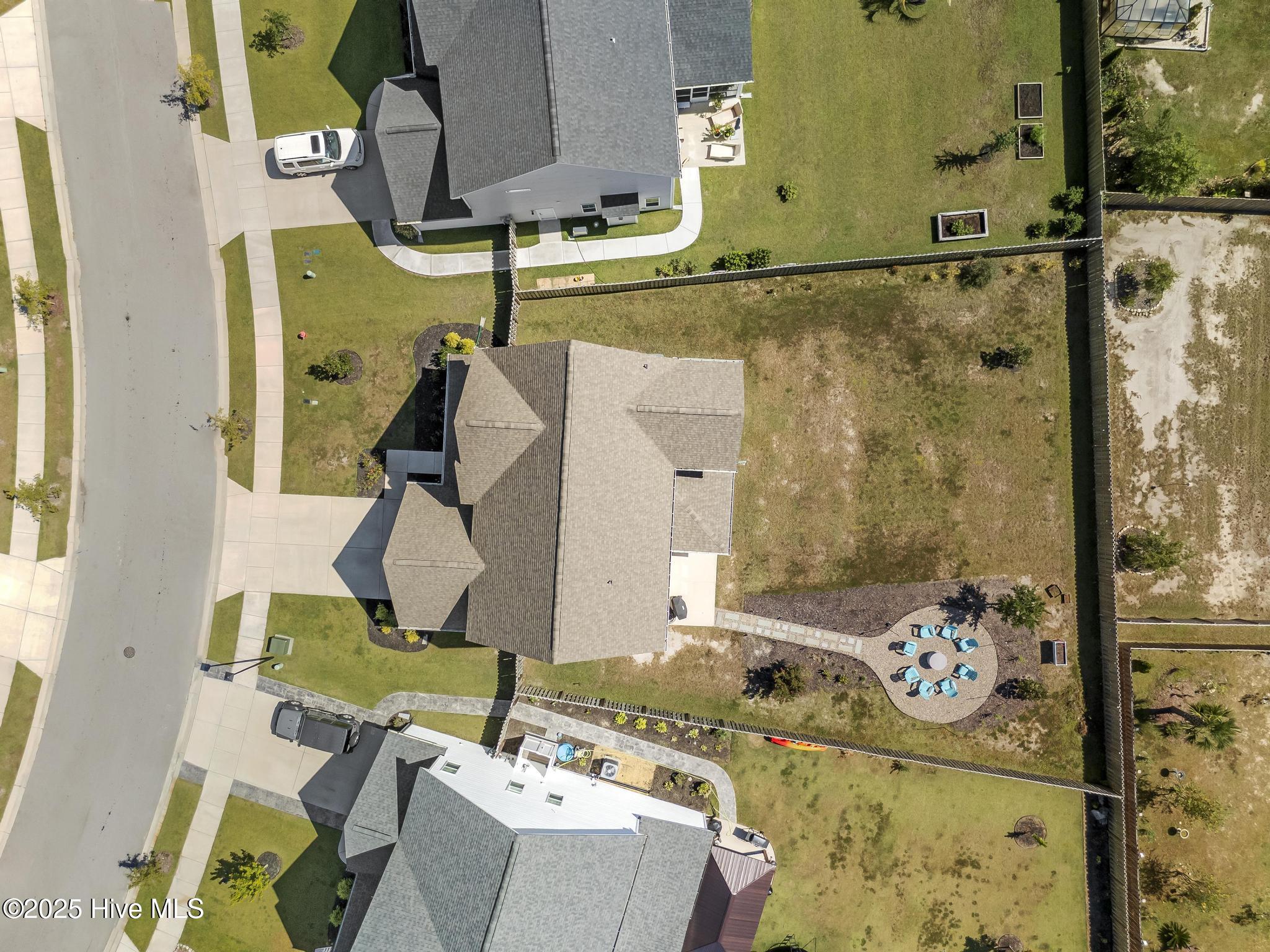 100528220 | Photo 43