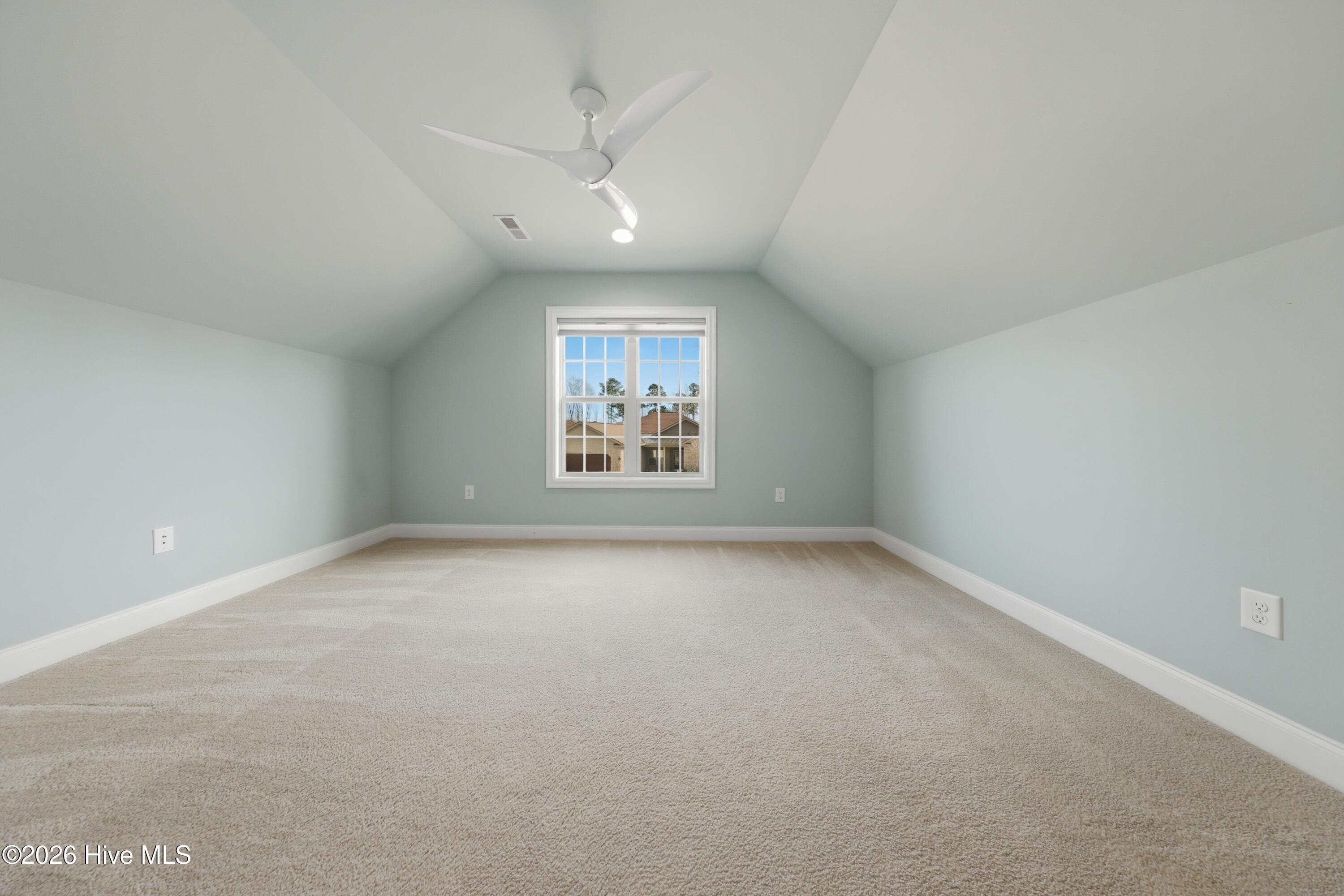 100558541 | Photo 54