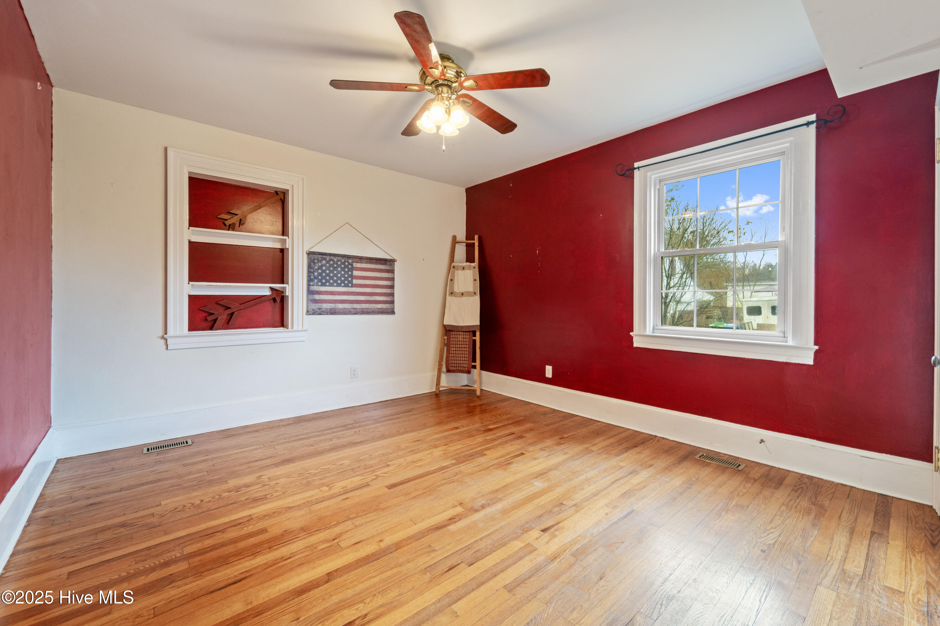 100544156 | Photo 34