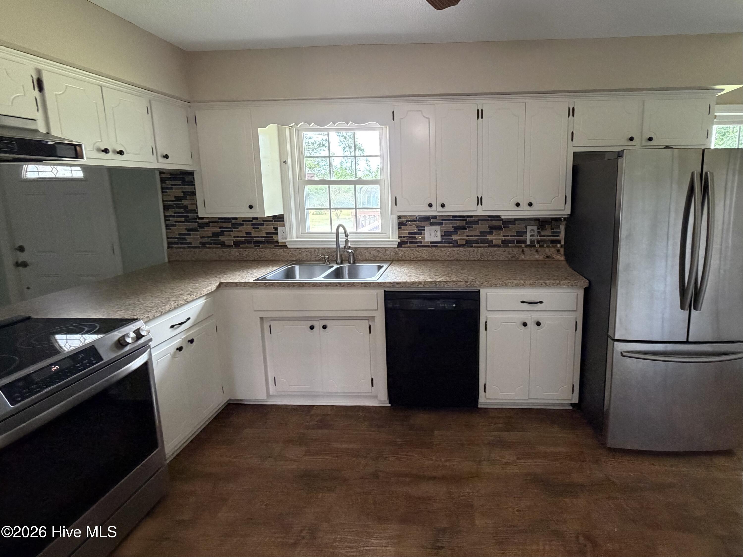 3144 Wintergreen Road,Cove City