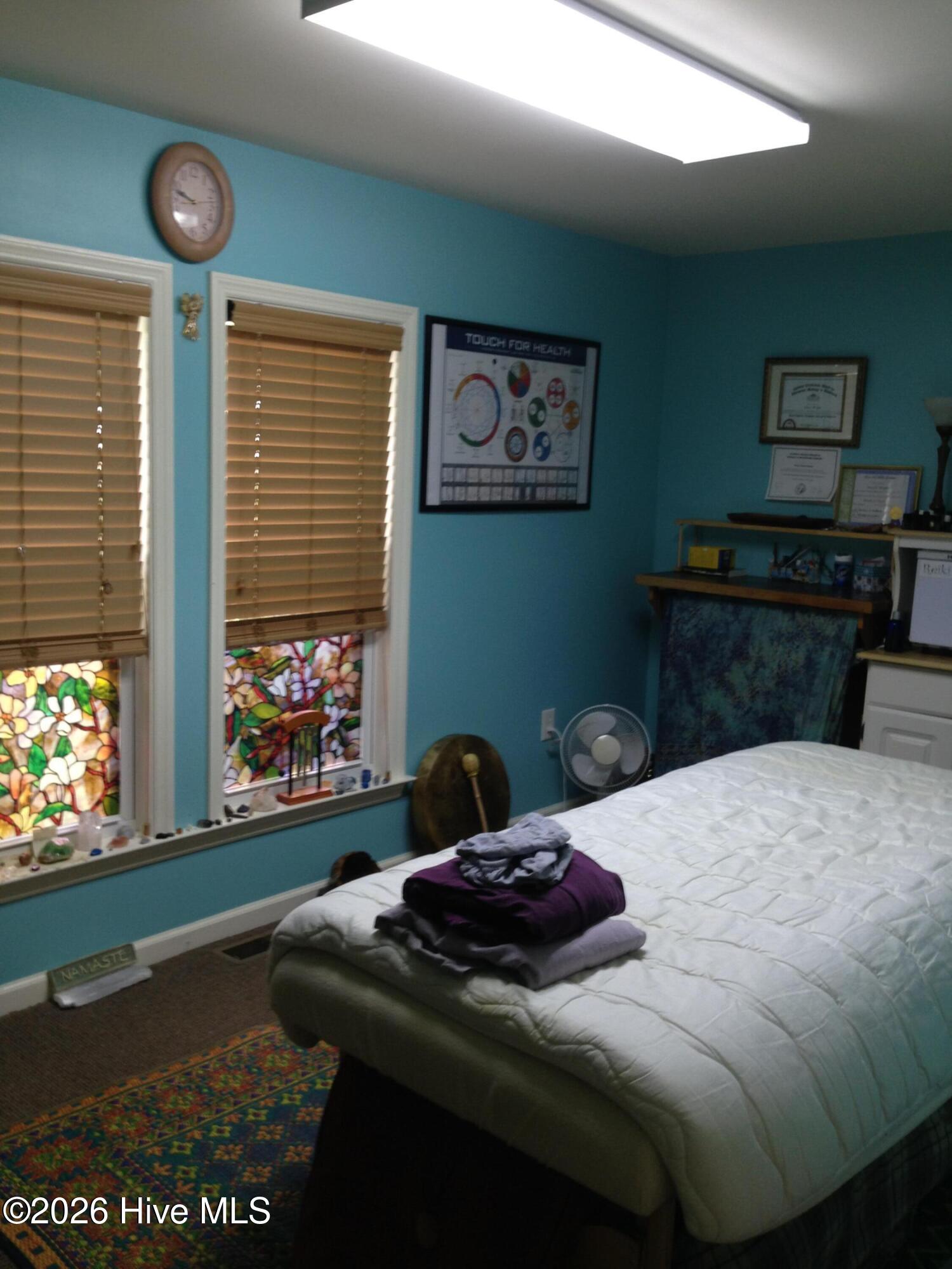 100565253 | Photo 18