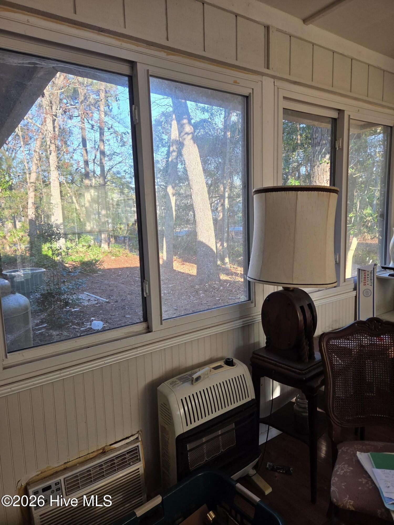 100550366 | Photo 16