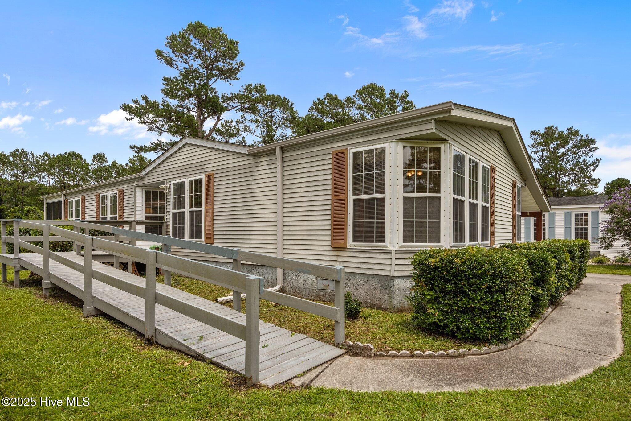 100514117 | Photo 52