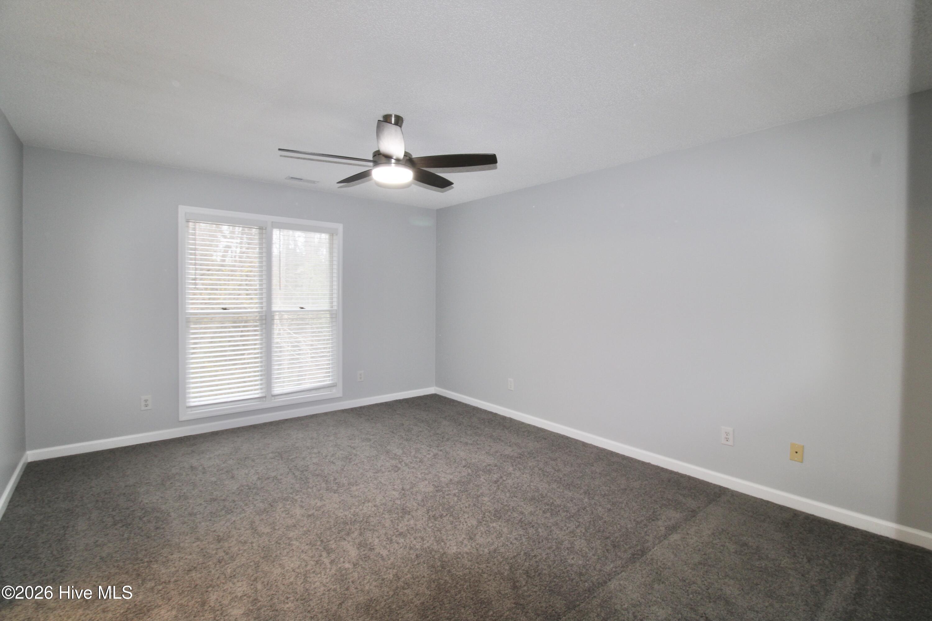 100555902 | Photo 14