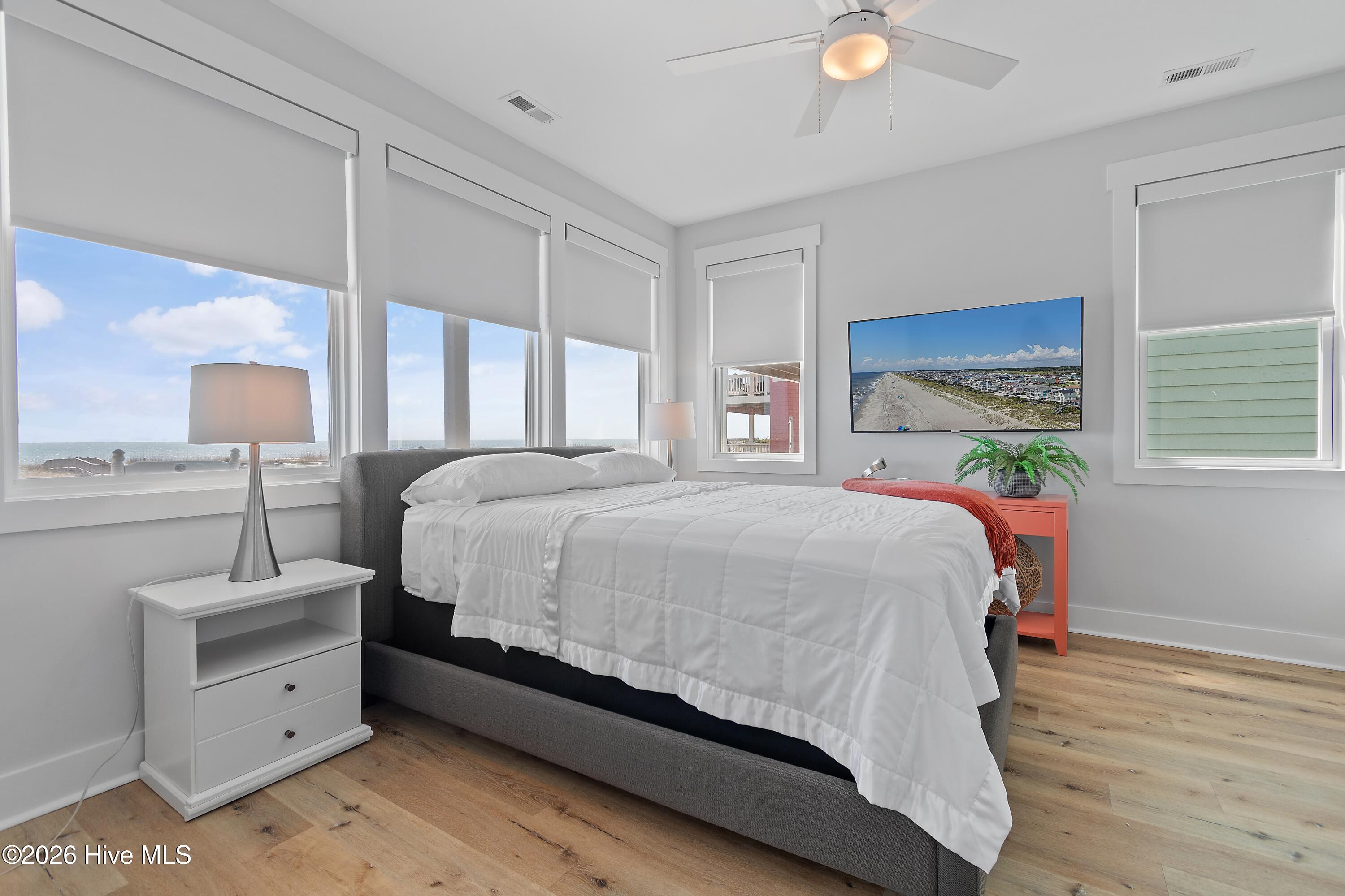 100564147 | Photo 26