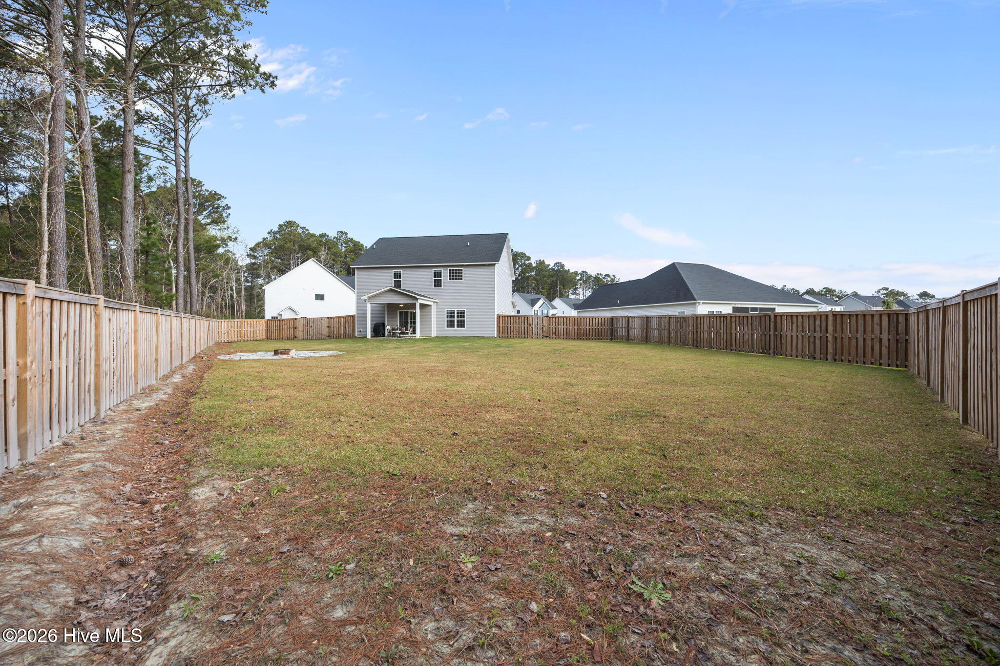 100563779 | Photo 55