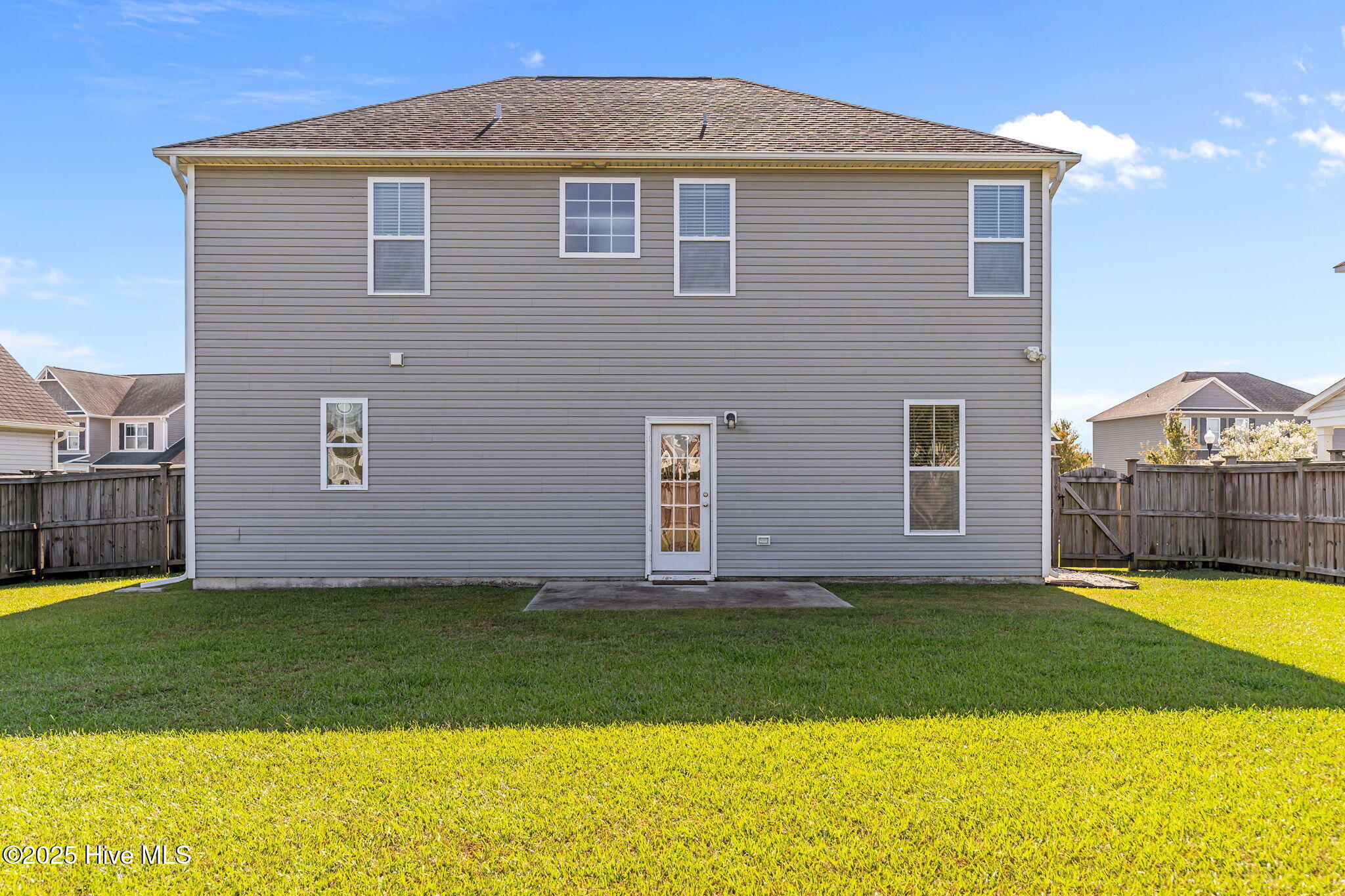 100536530 | Photo 44