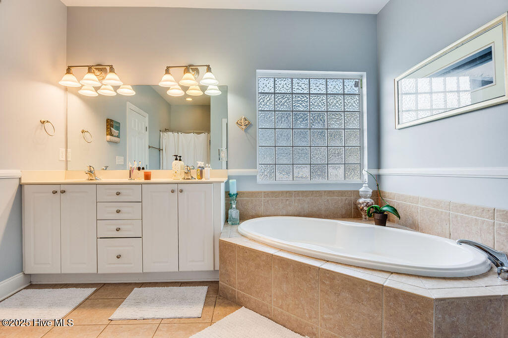 100534087 | Photo 26