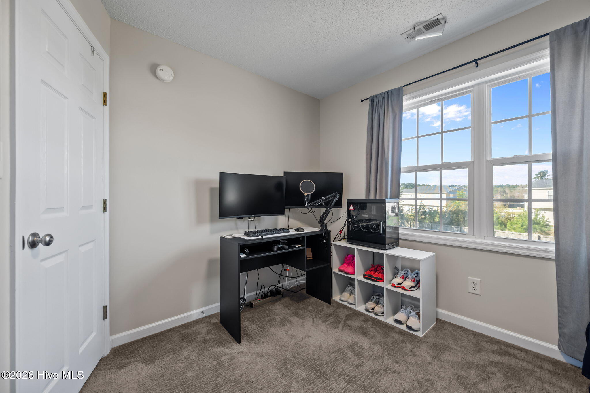 100561197 | Photo 34