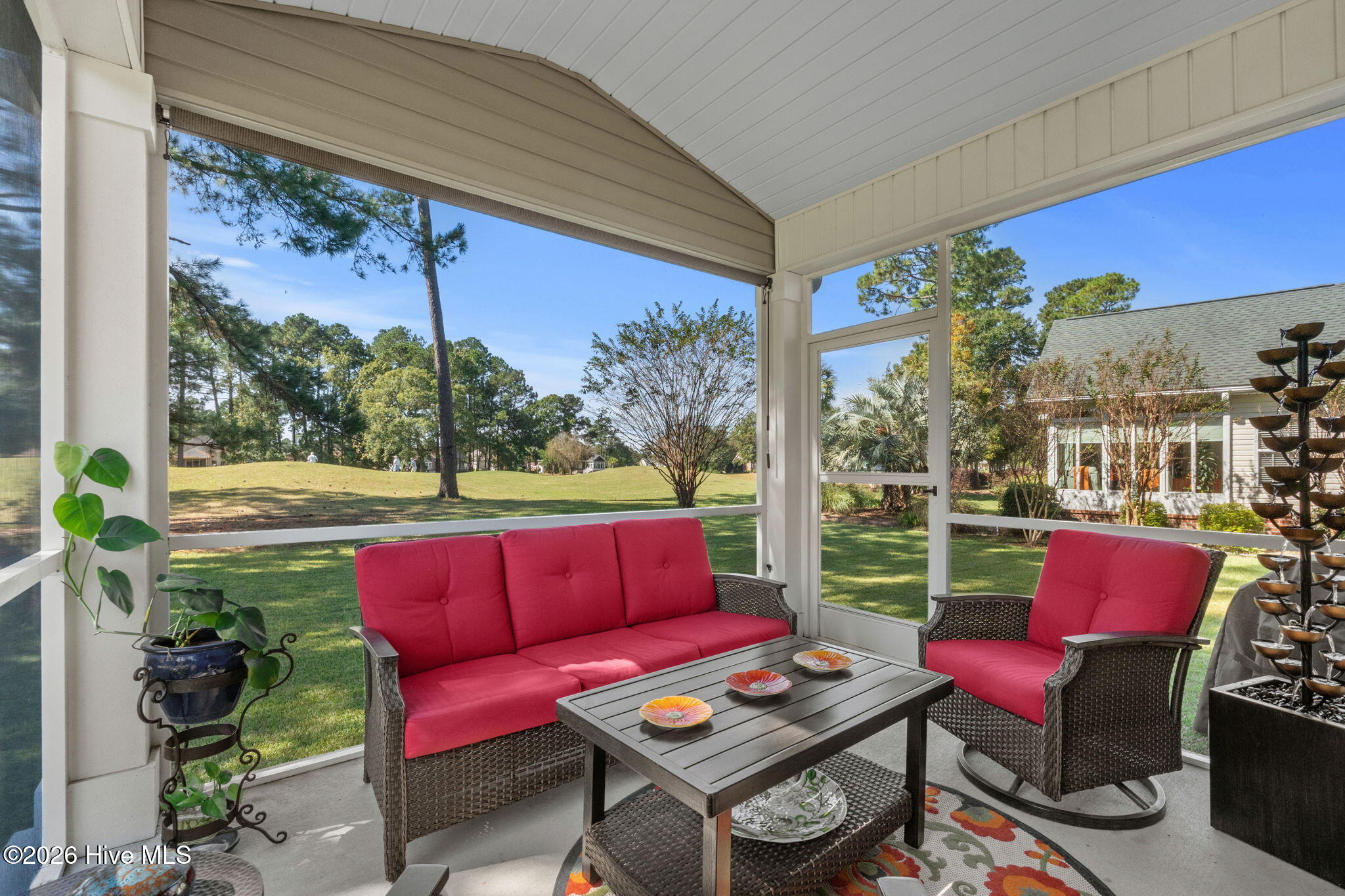 100562050 | Photo 28