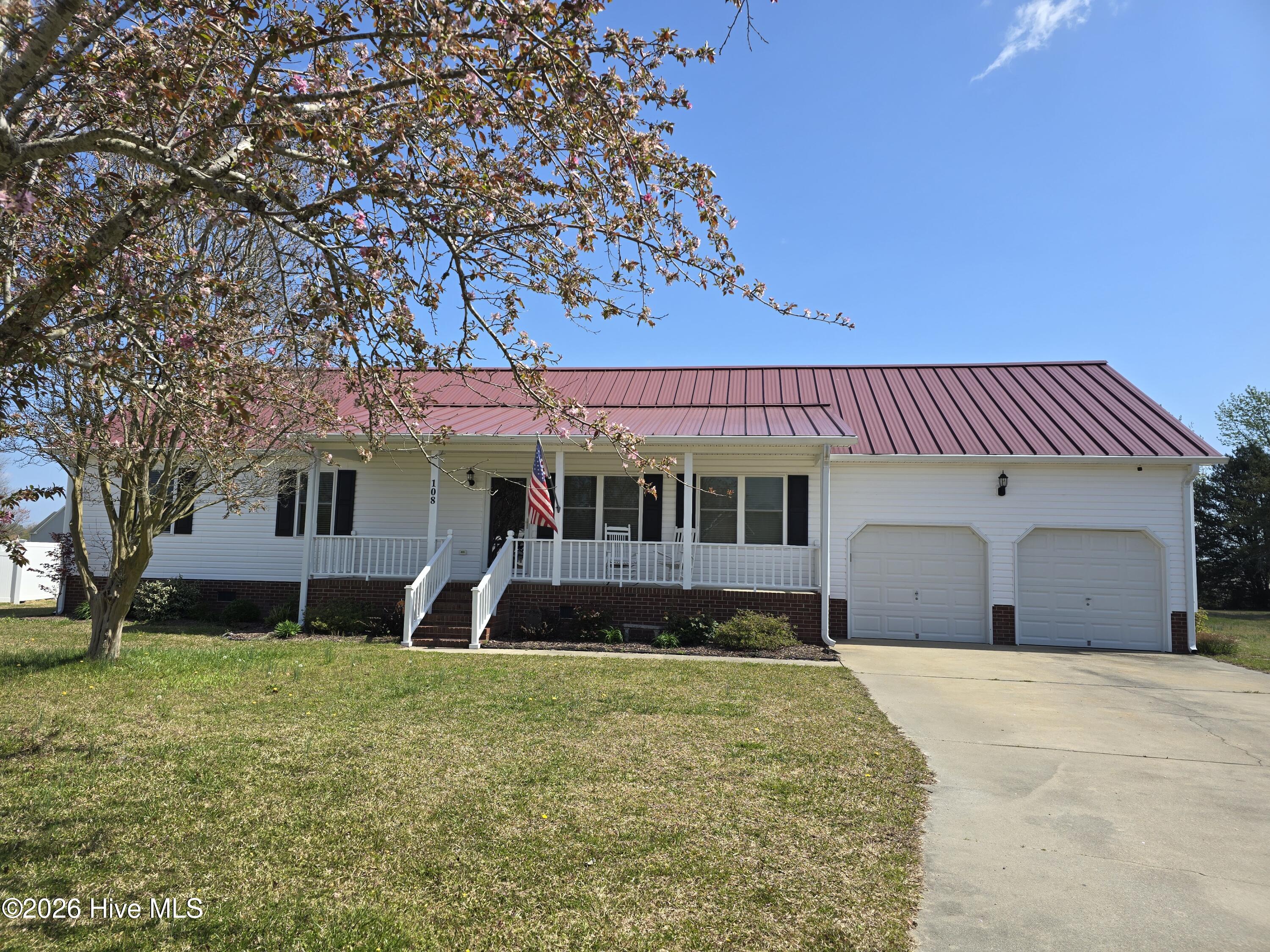 Undisclosed Address, Richlands, NC, 28574