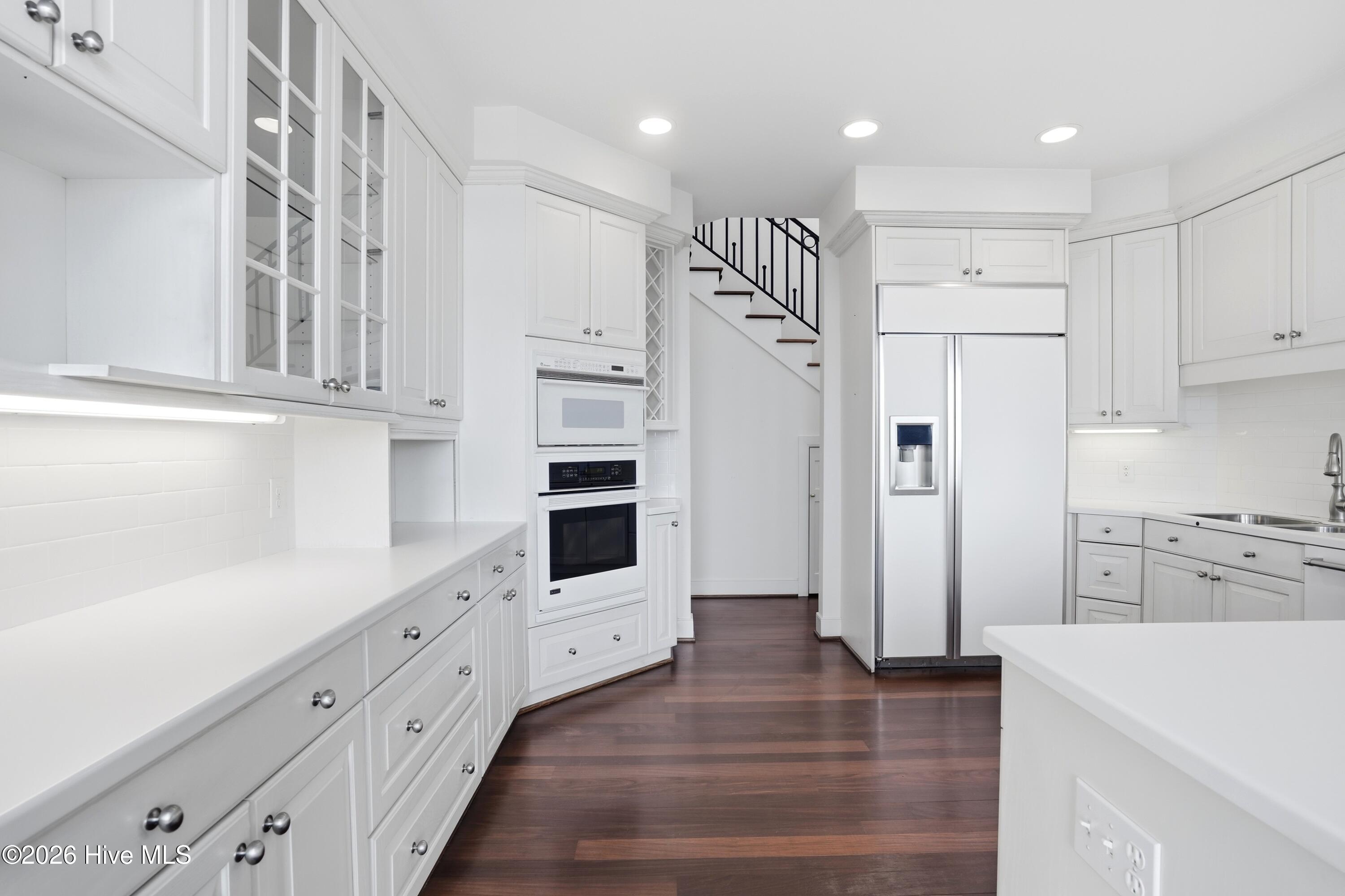 100556046 | Photo 47