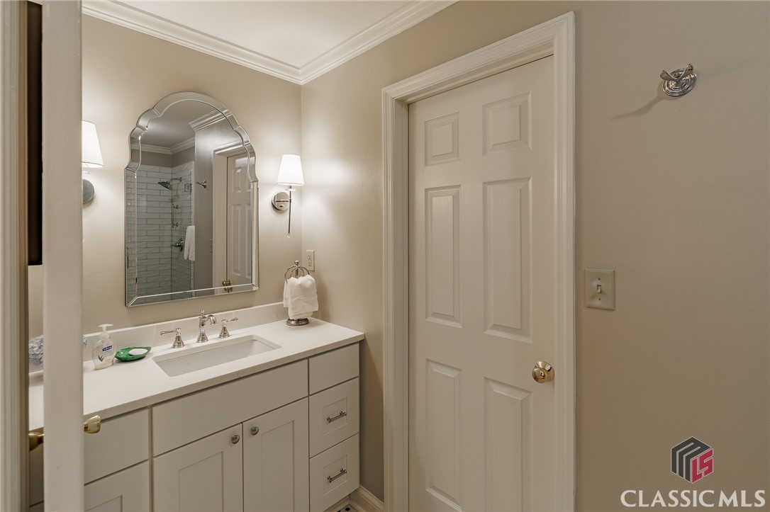 1060 Woodhollow Lane