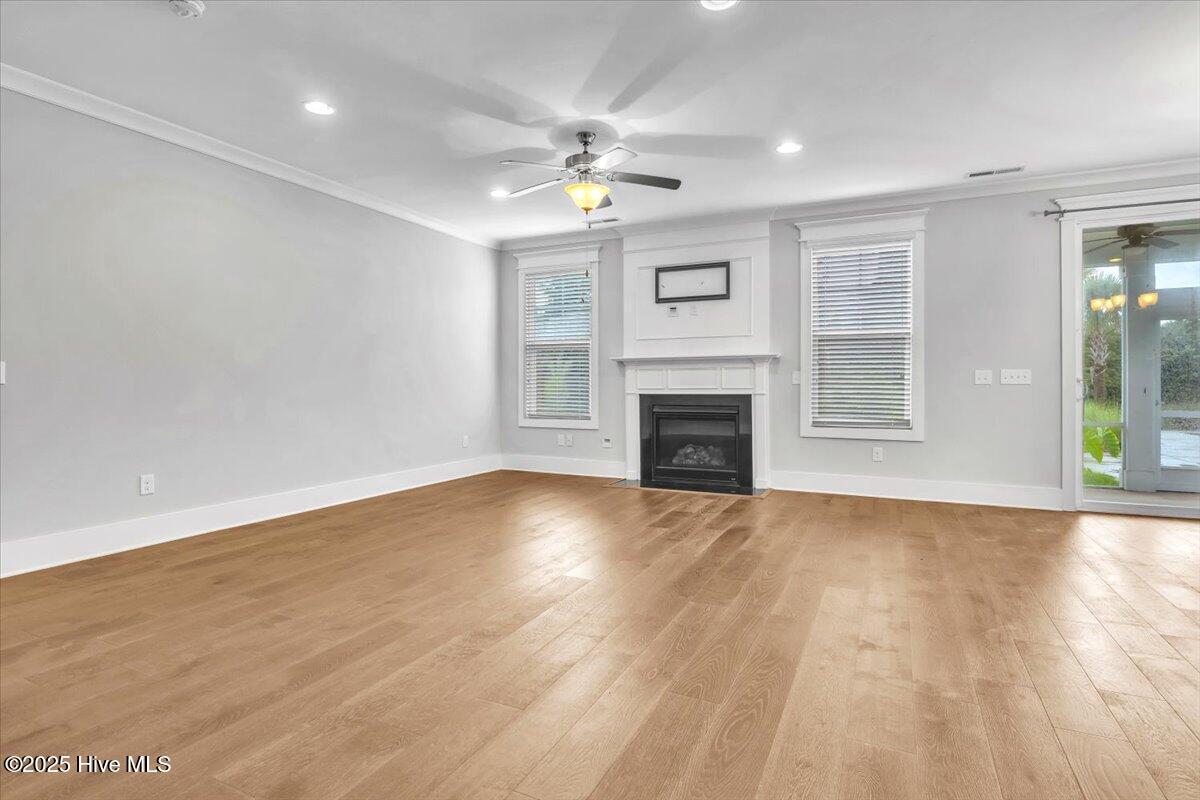 100523445 | Photo 21