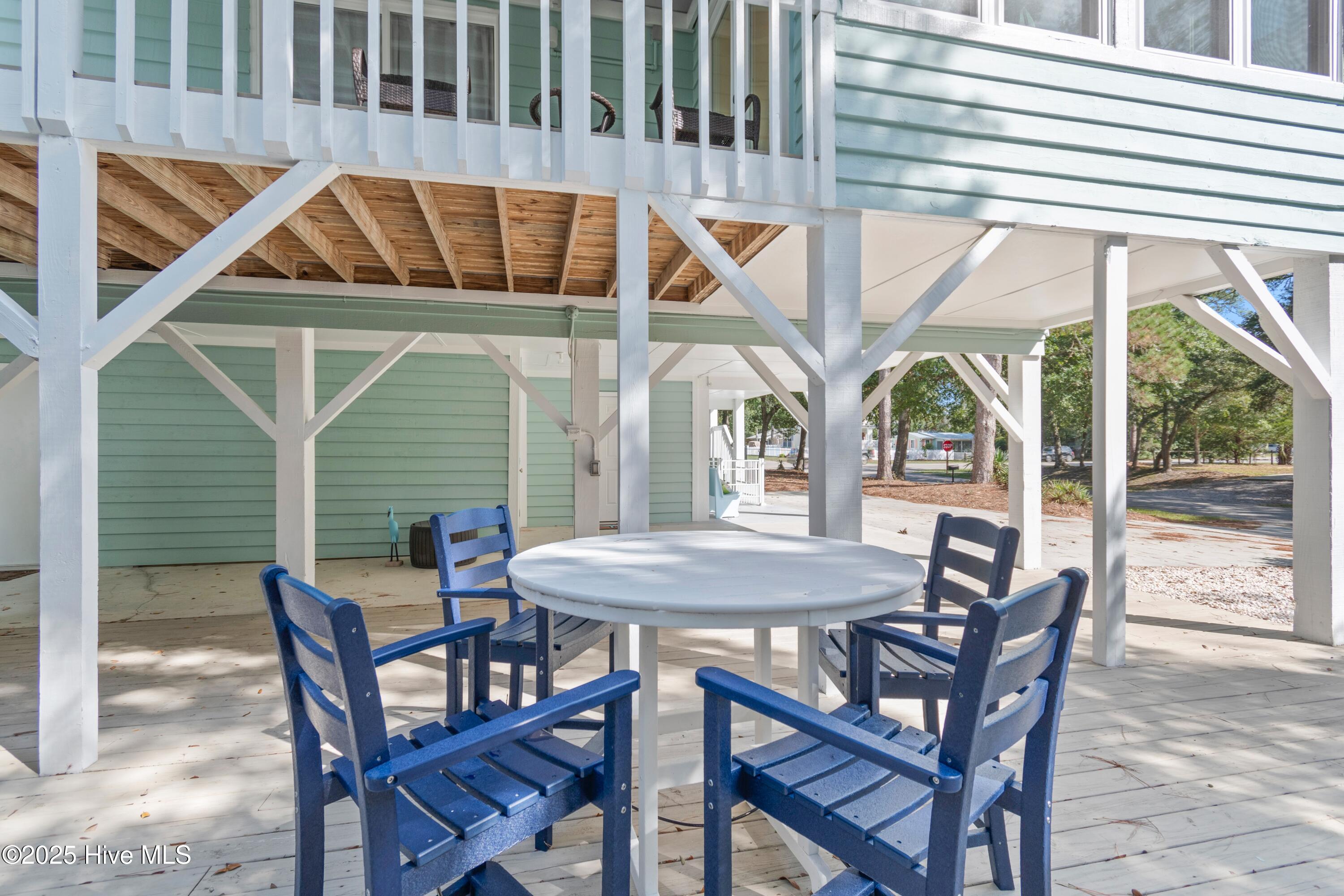 100535762 | Photo 11