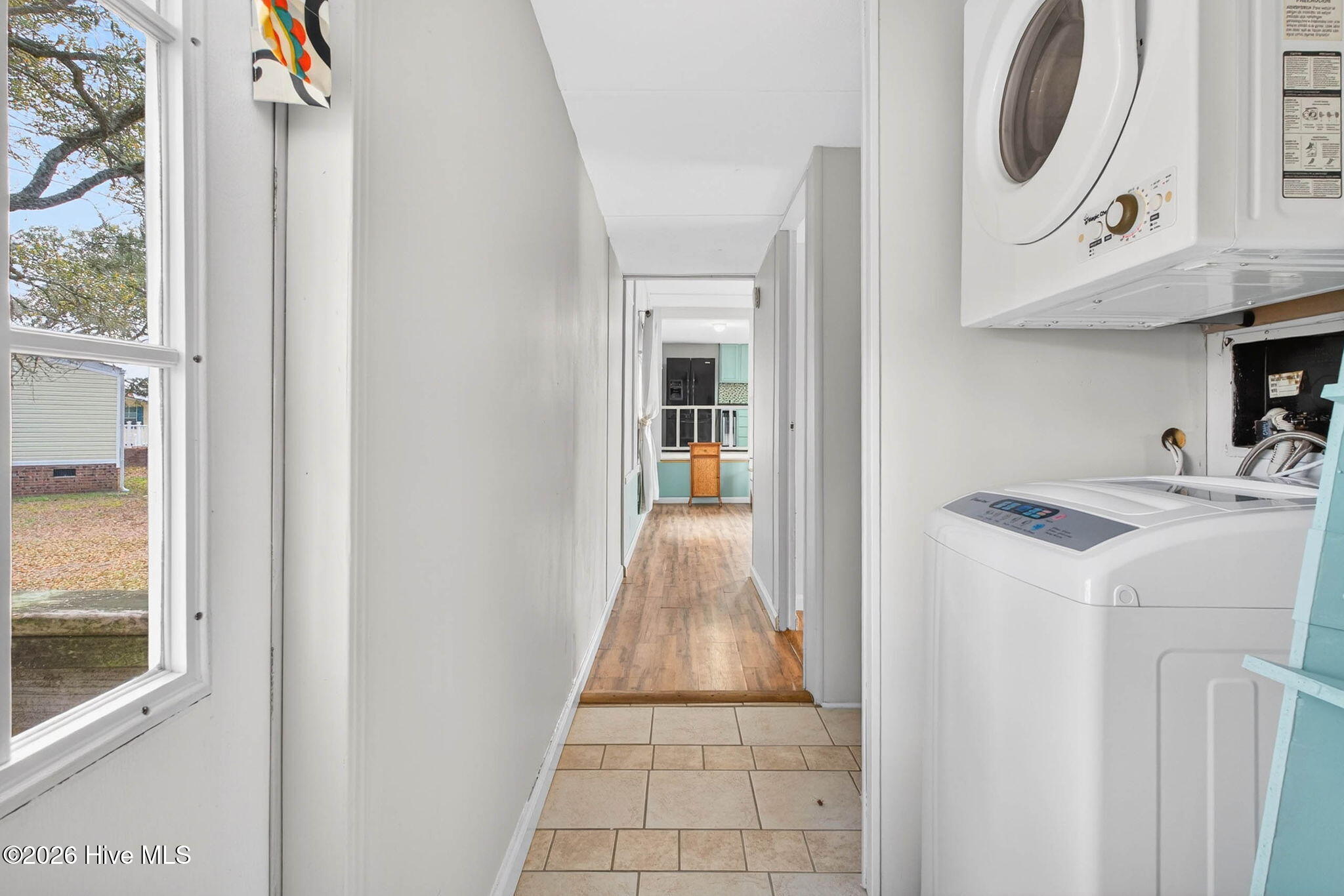 100564945 | Photo 15