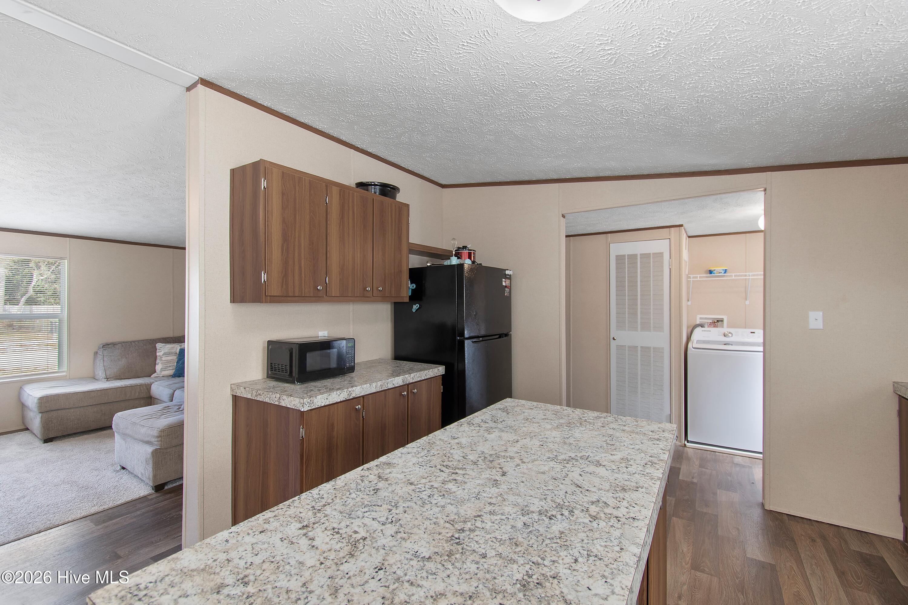 100563452 | Photo 15