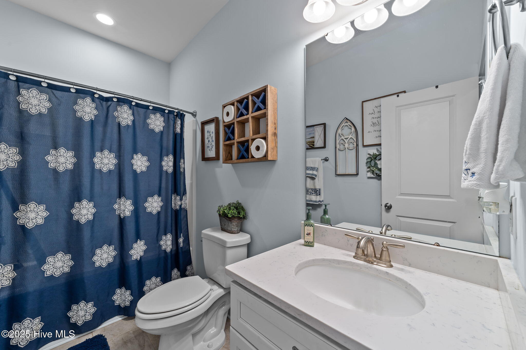 100531011 | Photo 21