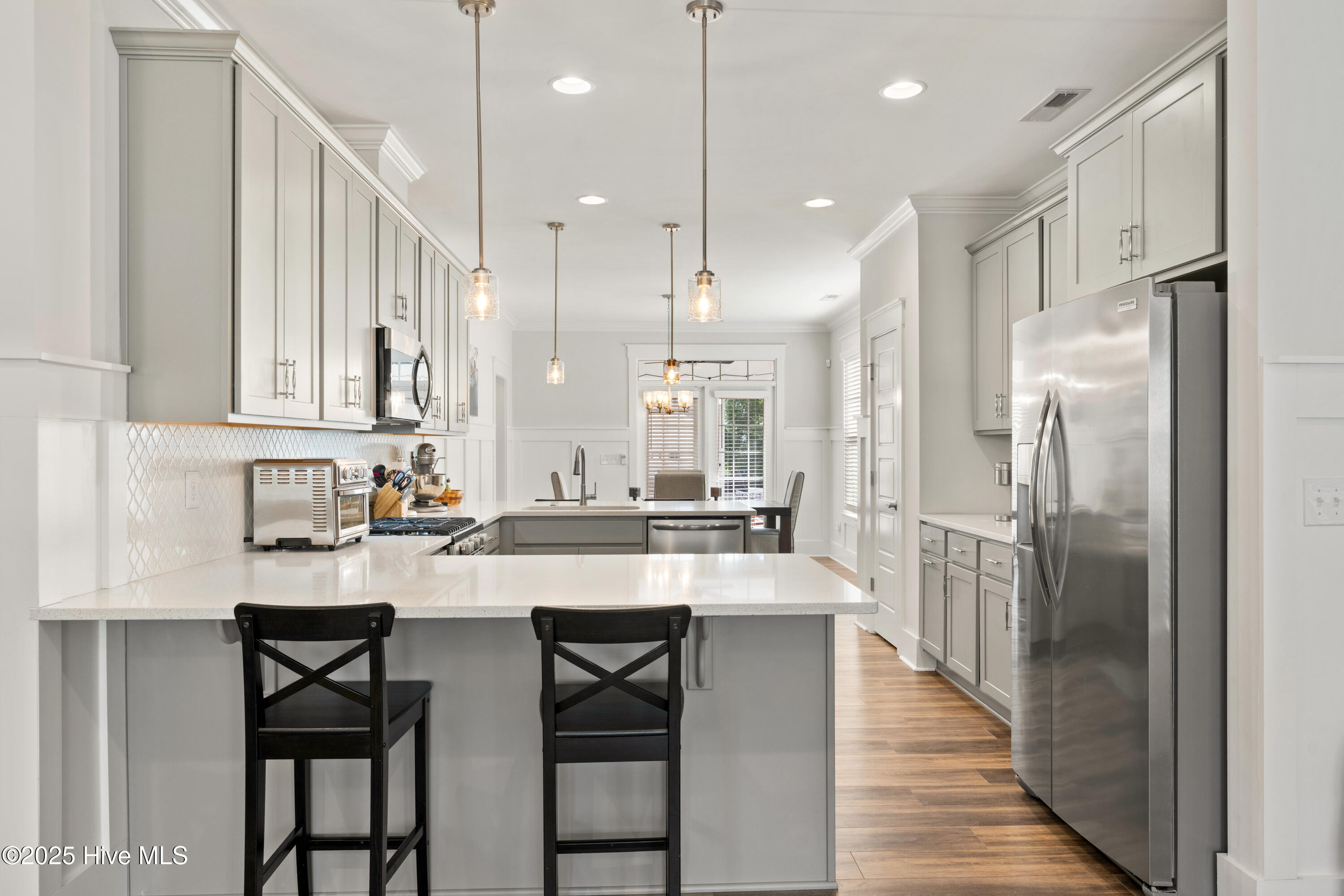 100526645 | Photo 15