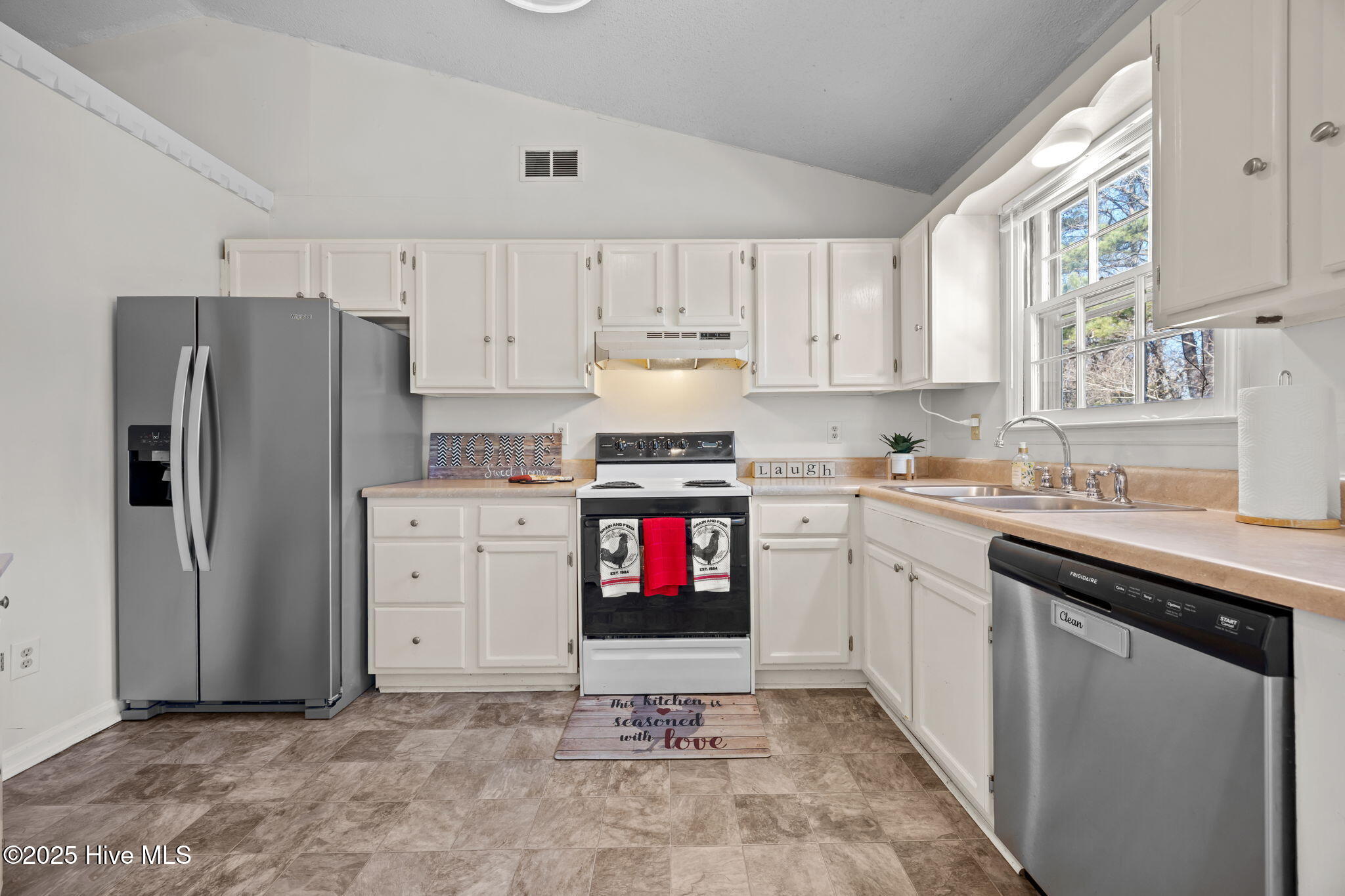 100546209 | Photo 10